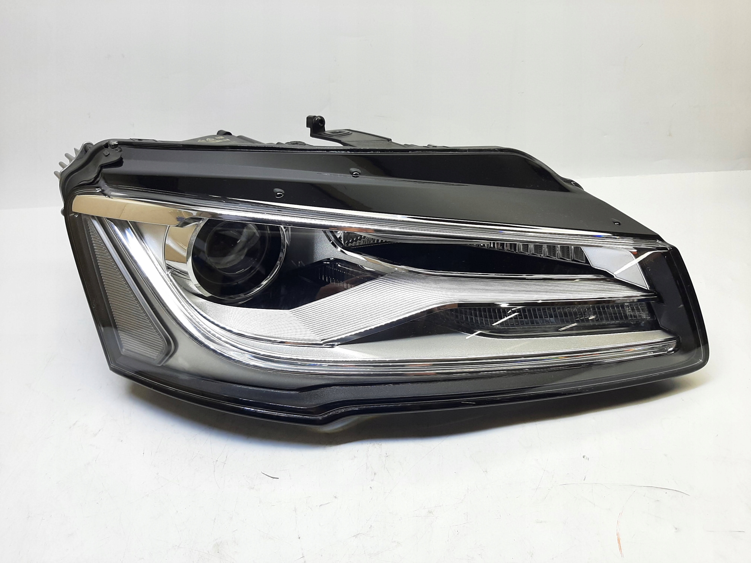 AUDI A8 S8 D4 LIFT 2014/2017 XENON LED PRAWY REFLEKTOR 4H0941006A