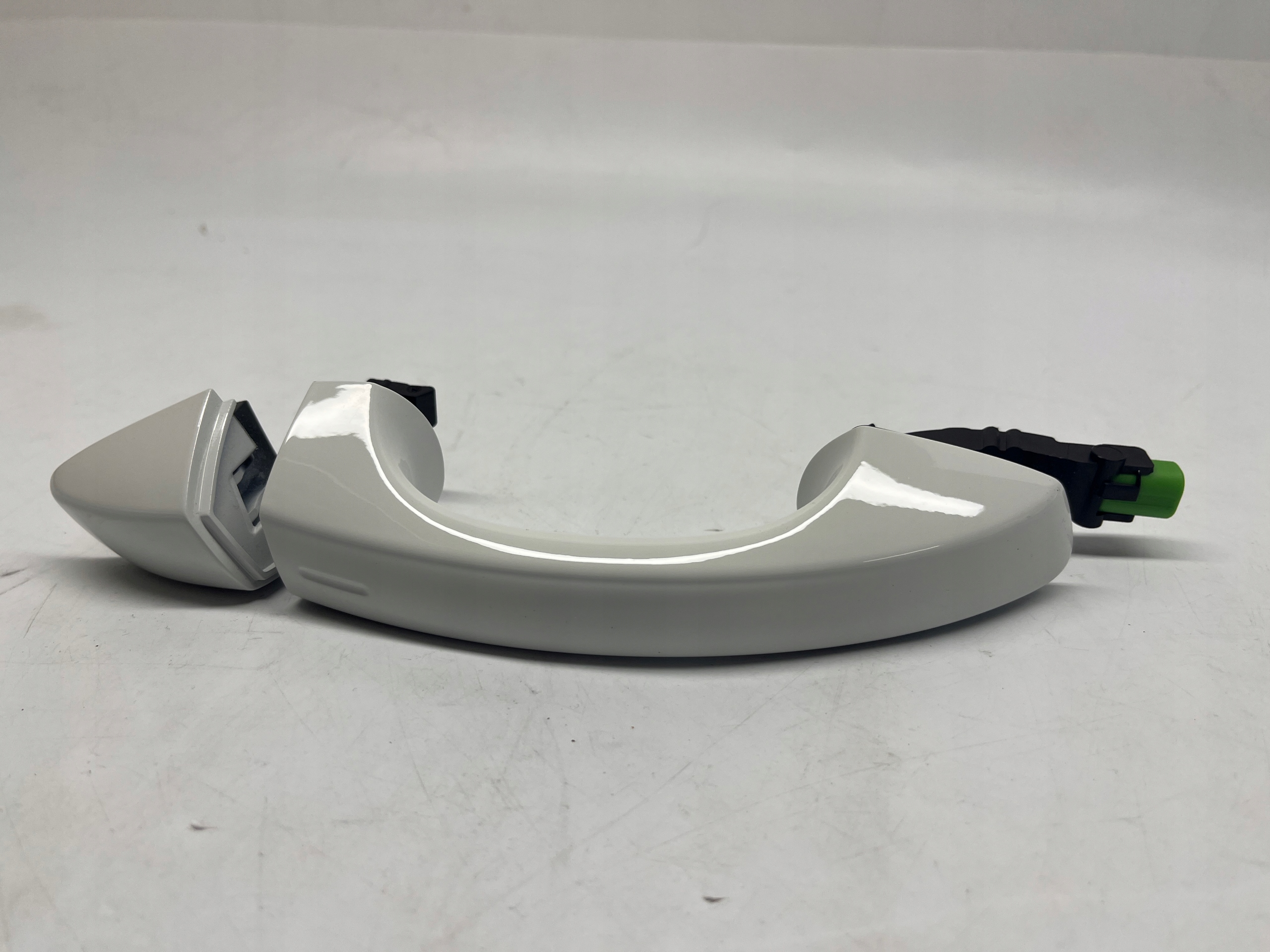 Volkswagen Touareg III klamka uchwyt keyless prawa 760837206