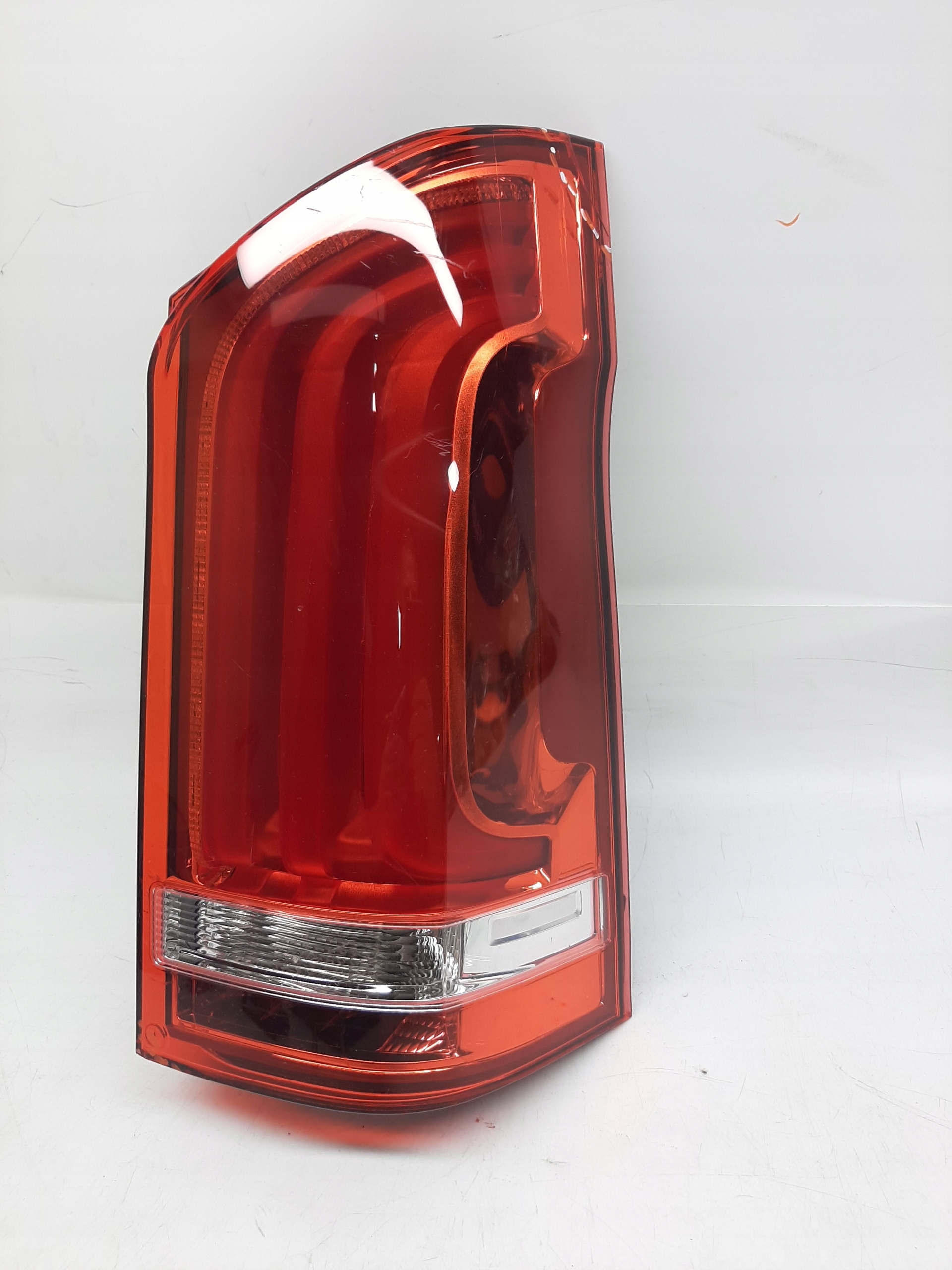 MERCEDES-BENZ V-CLASS VITO W447 LAMPA TYŁ TYLNA PRAWA PRAWY LED 2SK011813
