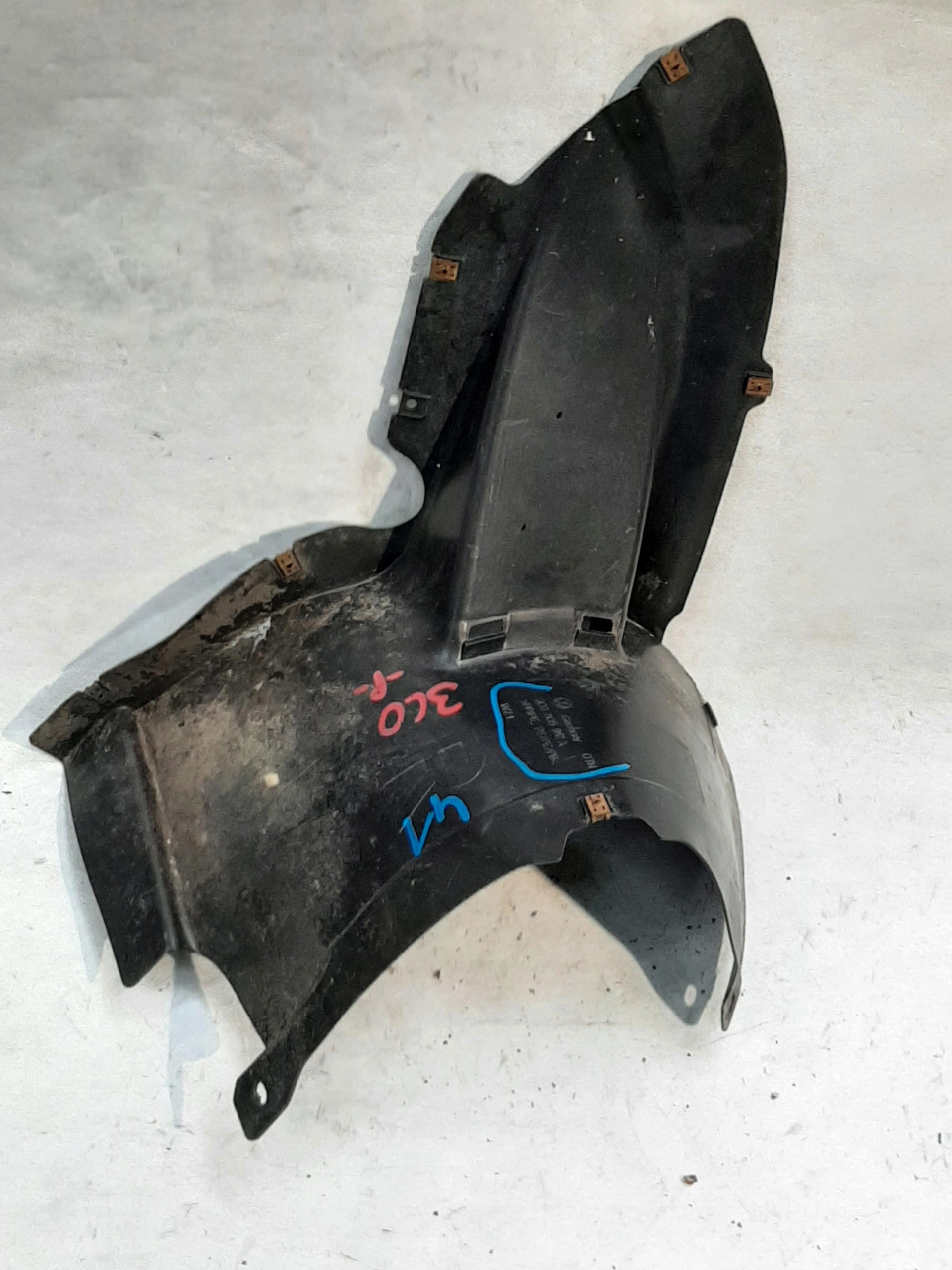 VW PASSAT B6 NADKOLE OSŁONA PRAWY PRZÓD CZĘŚĆ PRZEDNIA 3C0805912A