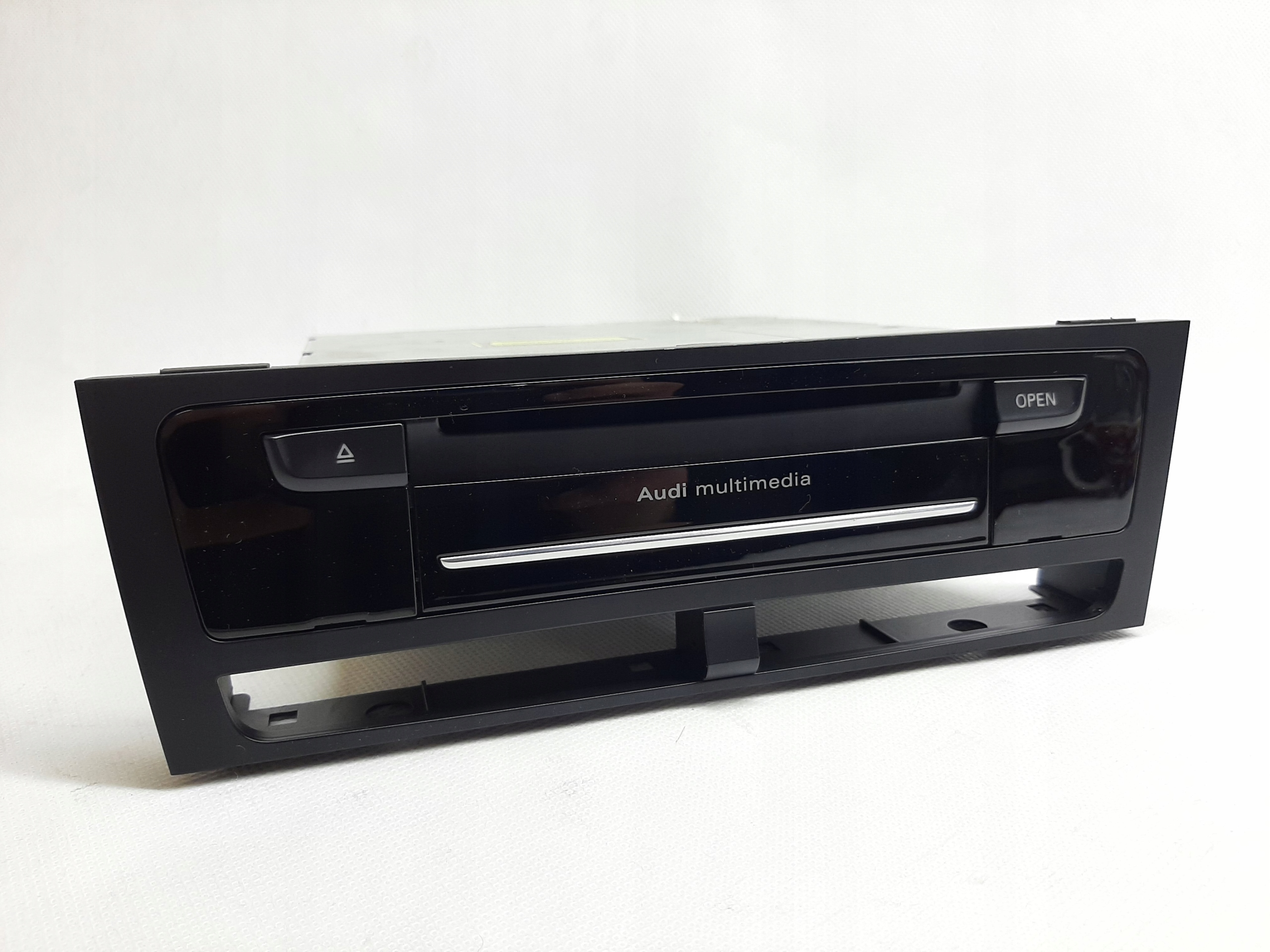 AUDI A4 8R2035678G MULTIMEDIA
