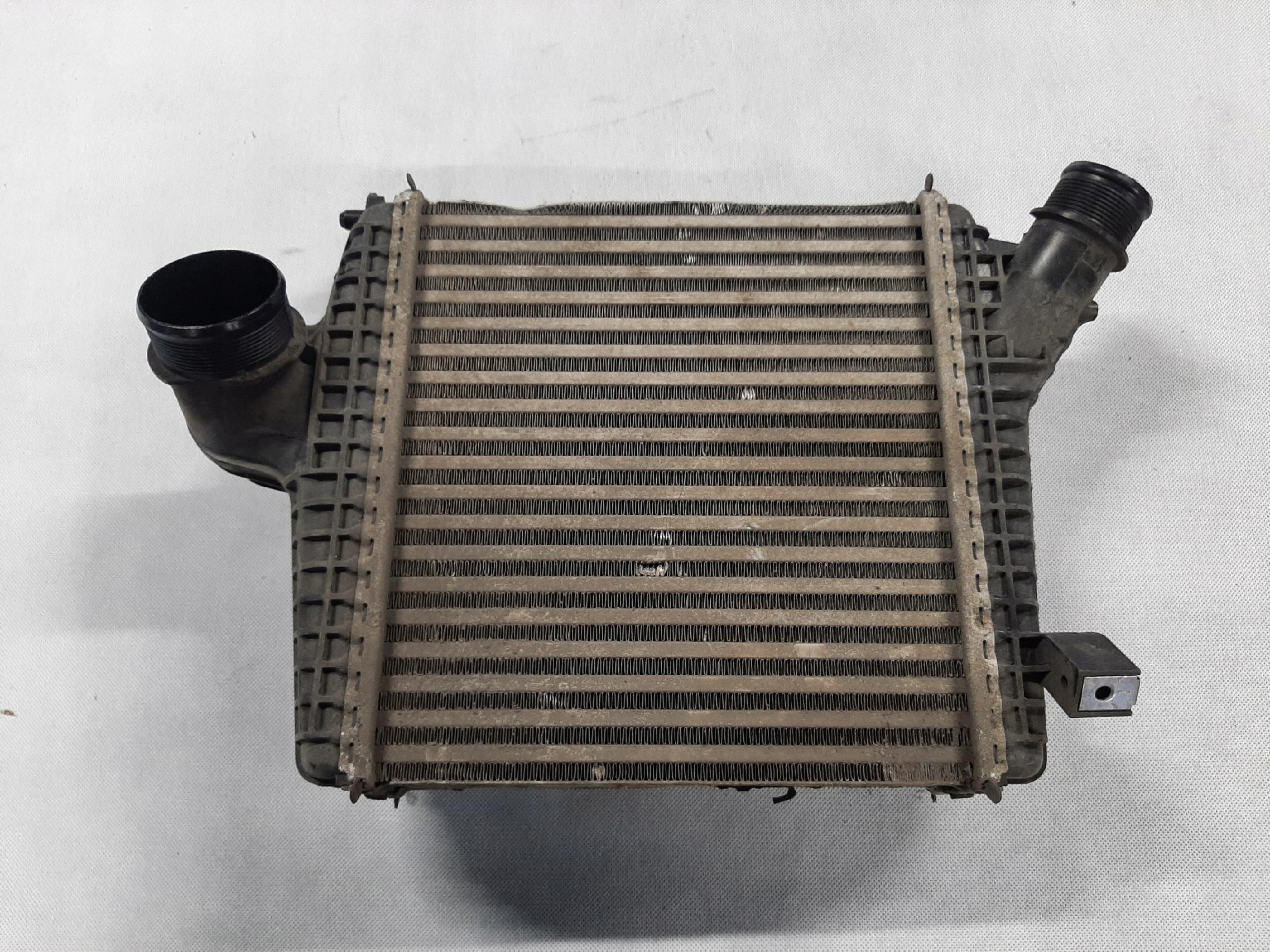 PORSCHE CAYENNE III 2017- CHŁODNICA POWIETRZA INTERCOOLER 4M0145804BR