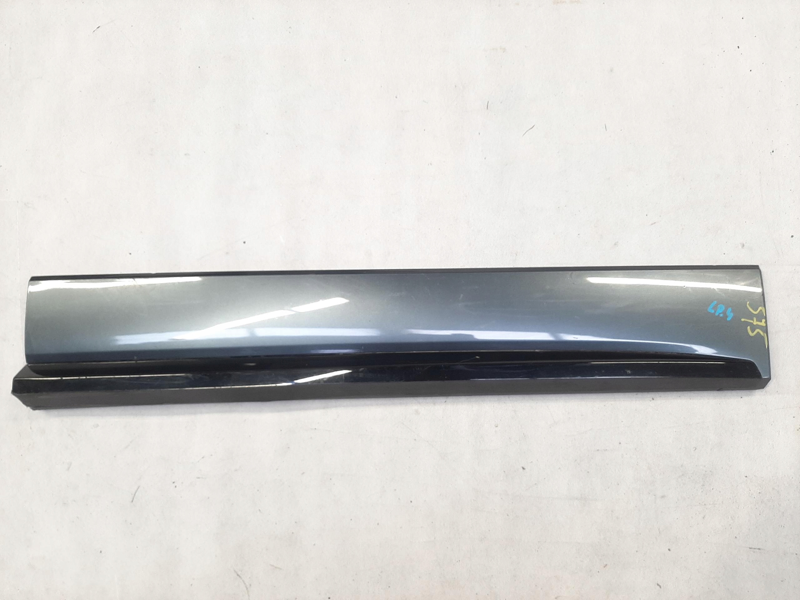 SEAT ATECA LISTWA DRZWI DRZWIOWA PRAWY PRZÓD 575854940G