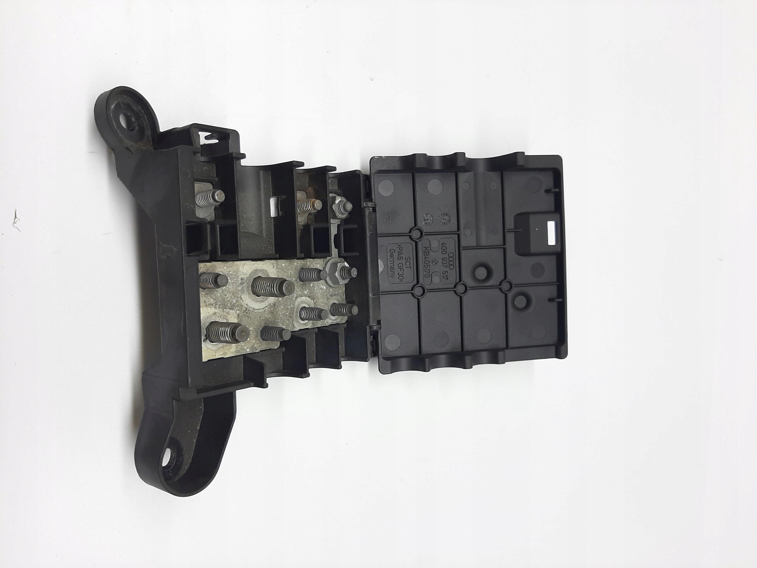 AUDI A7 SPORTBACK 3.0TDI 2010- SKRZYNKA BEZPIECZNIKÓW AKUMULATORA 4G0937517