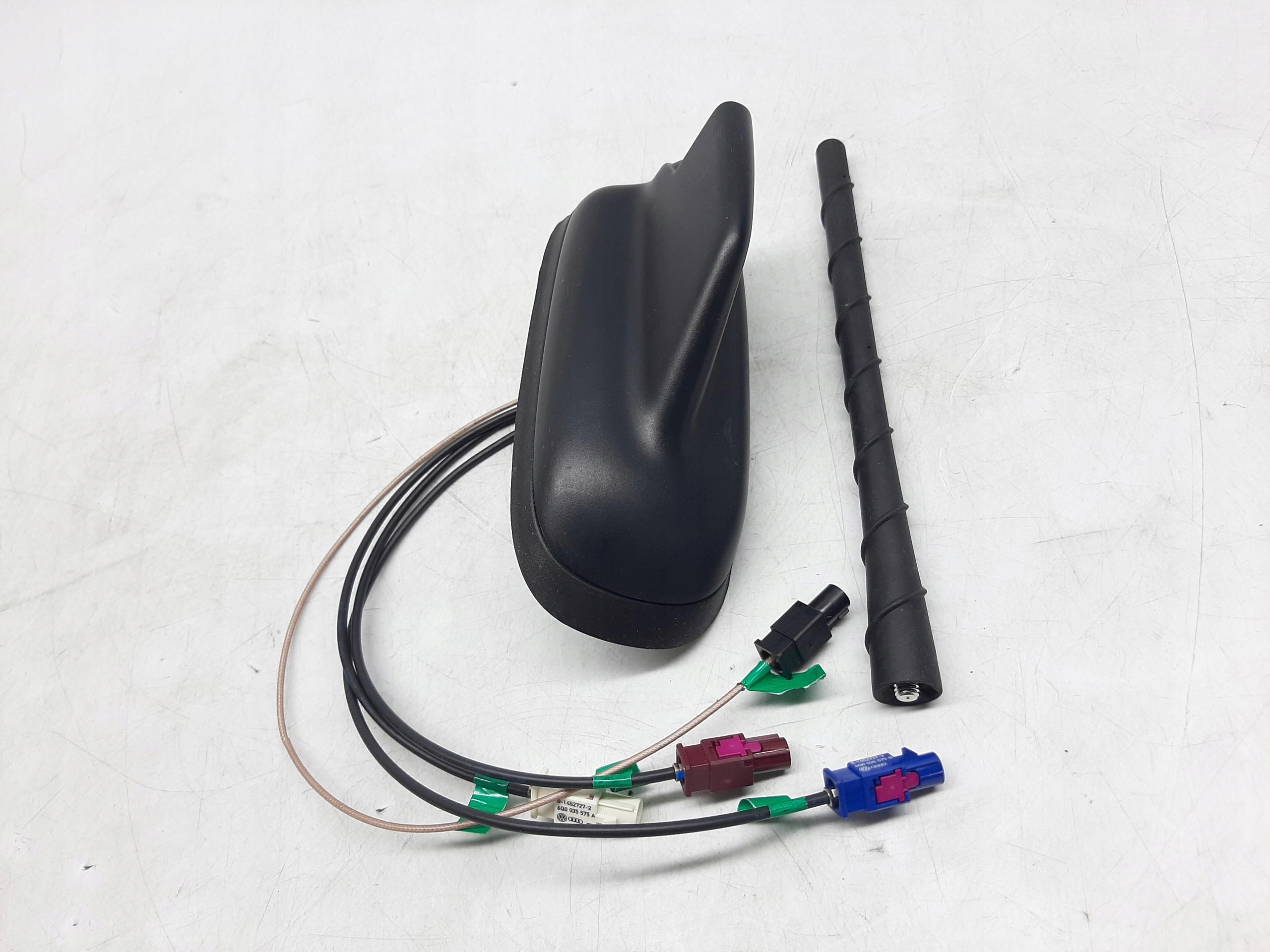 VW POLO 6R ANTENA DACHOWA 4 PIN 6R0035501D