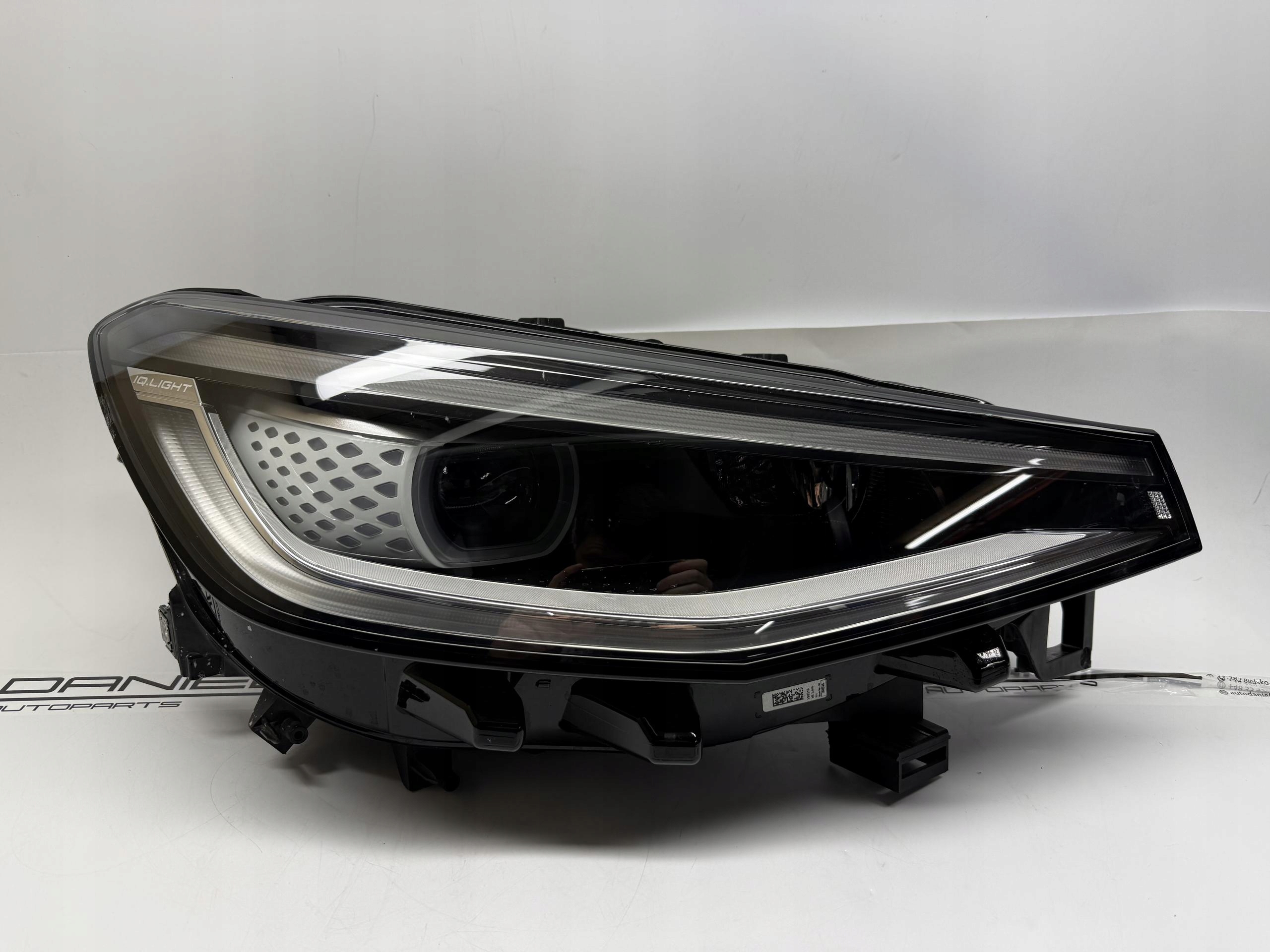 VW ID.3 REFLEKTOR PRAWY PRZÓD PRZEDNI IQ.LIGHT 11C941036B