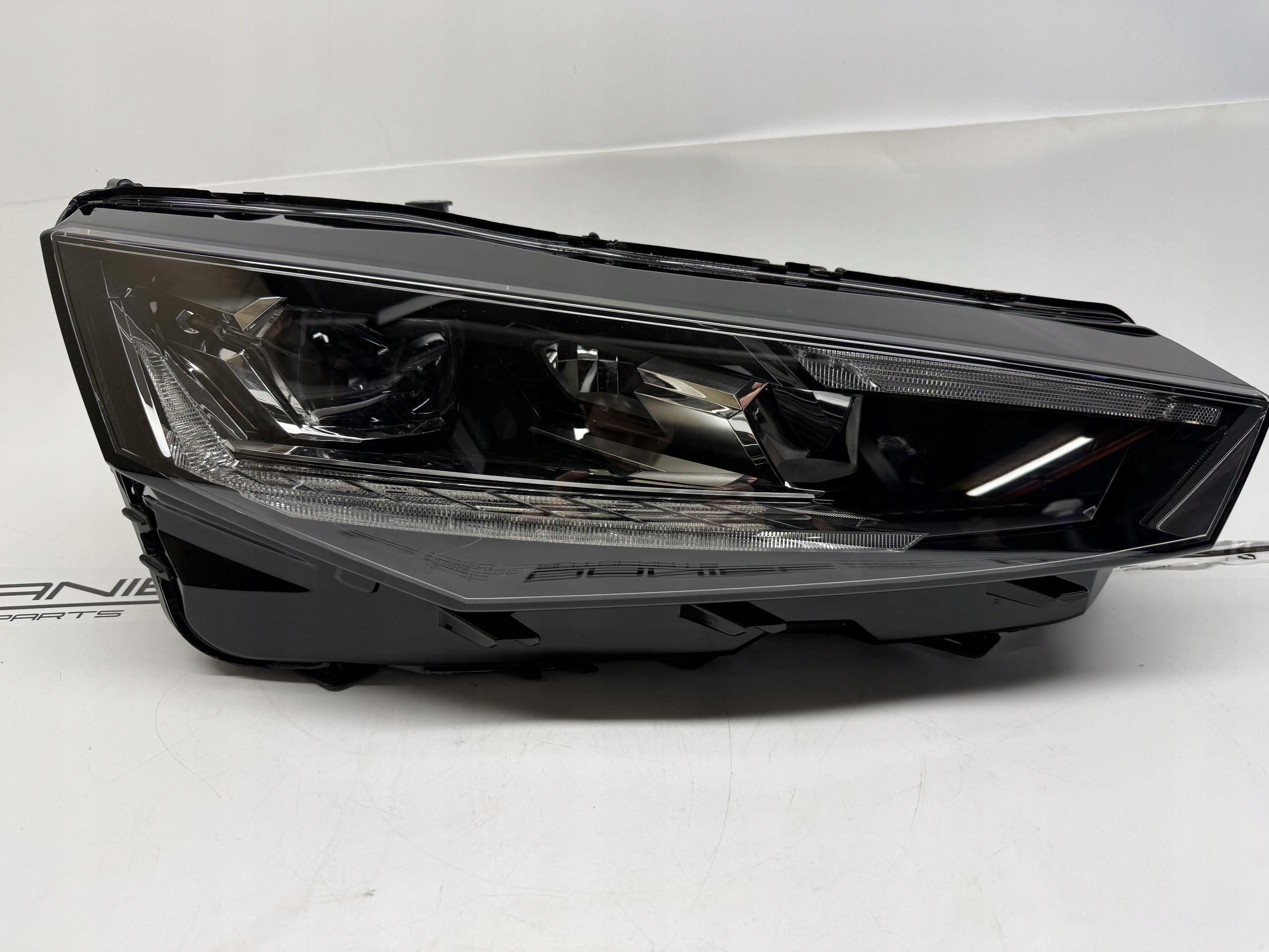 SKODA SCALA REFLEKTOR LAMPA PRAWY PRZÓD LED 655941016A