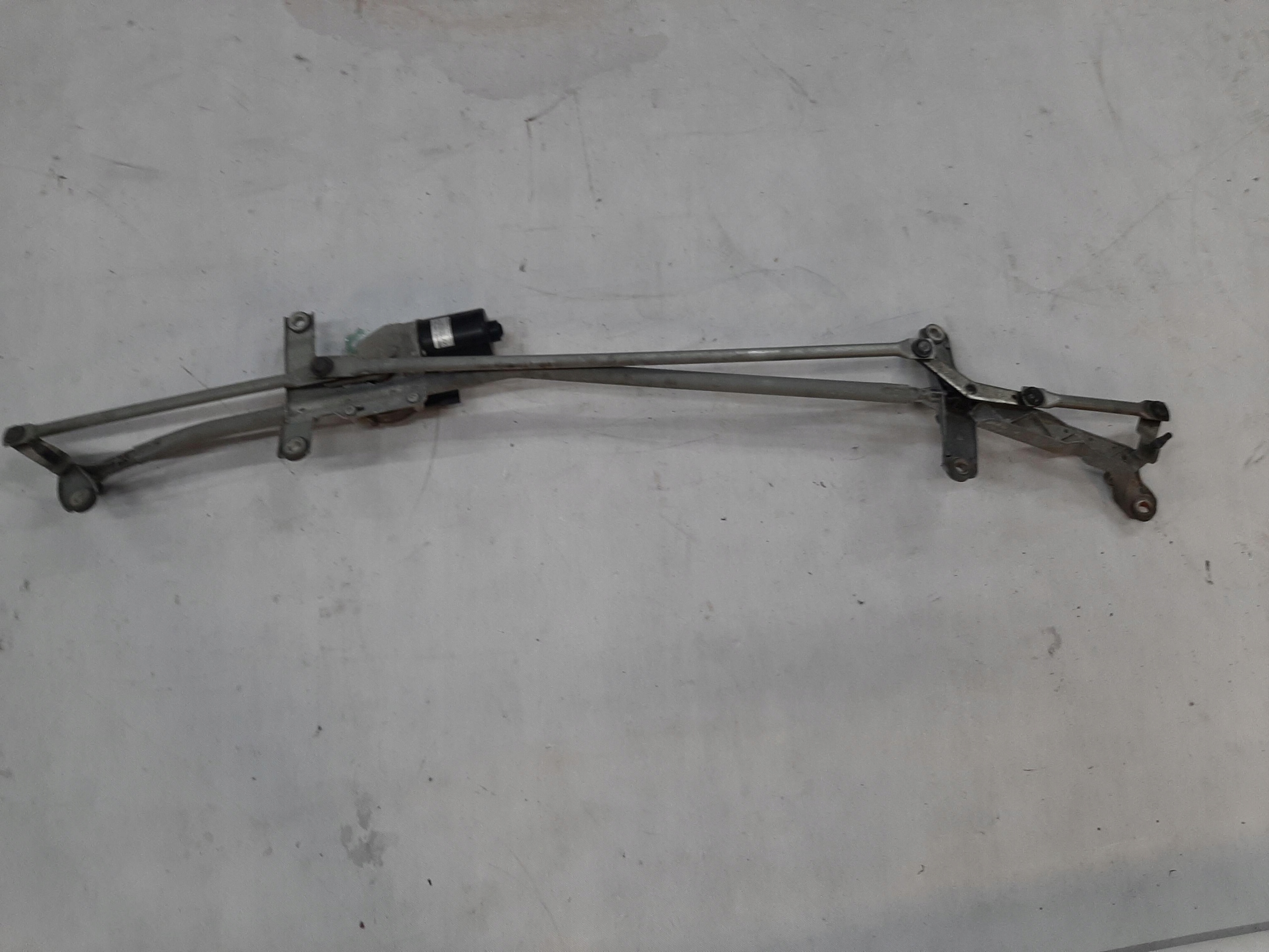 MERCEDES-BENZ VITO VIANO W639 LIFT MECHANIZM WYCIERACZEK PRZÓD A6398200140