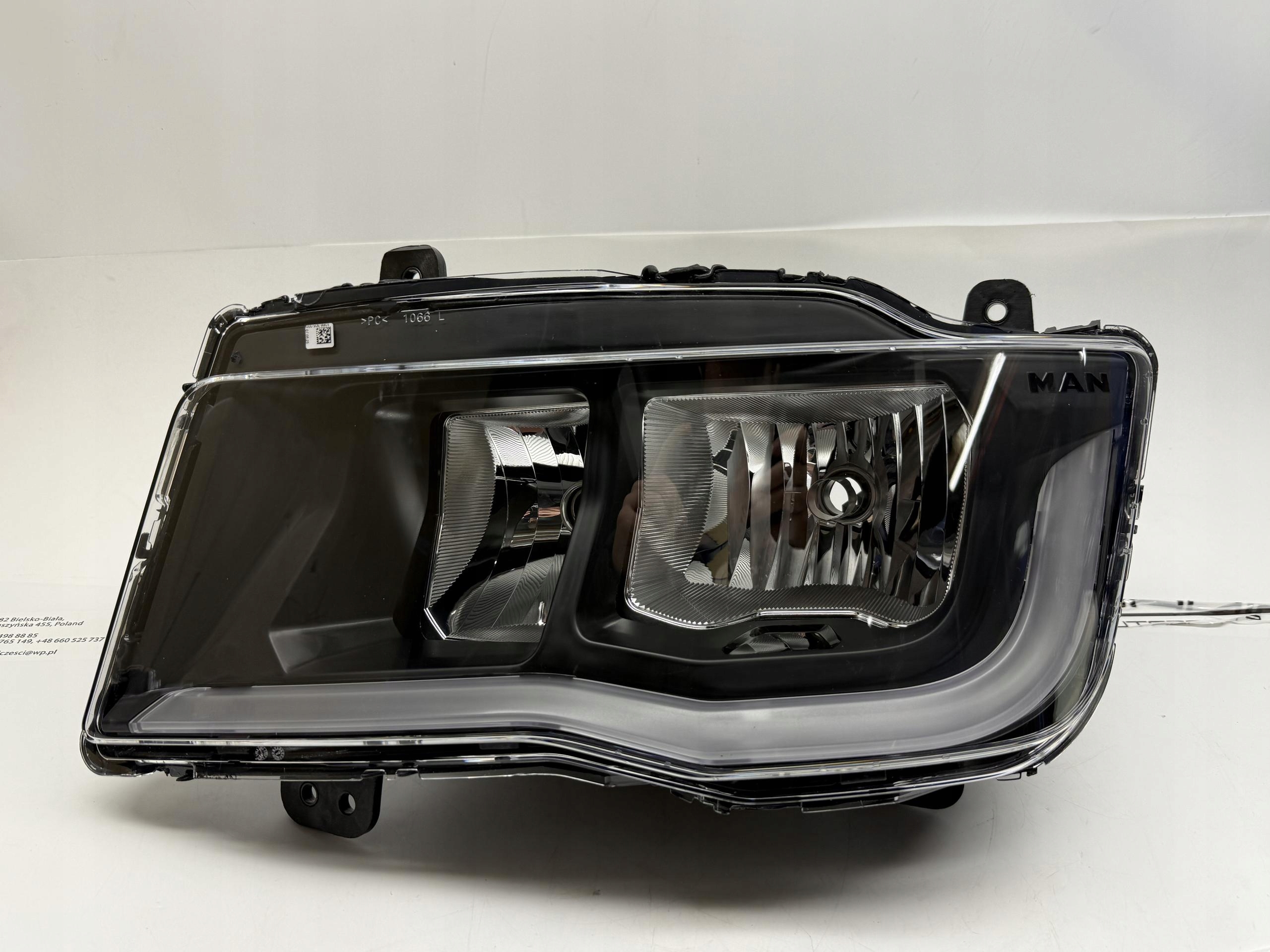 MAN TGX TGS REFLEKTOR LAMPA LEWY PRZÓD 10663050000