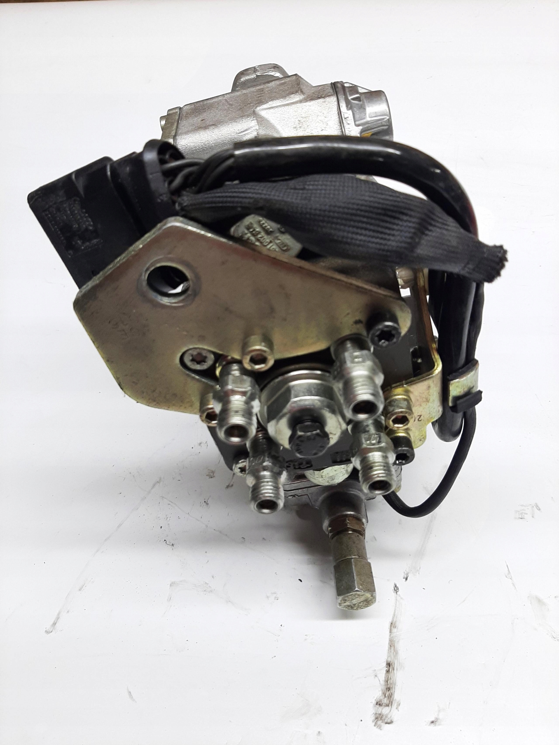 VW GOLF IV POMPA WTRYSKOWA 1.9 TDI 038130107B 0460404972