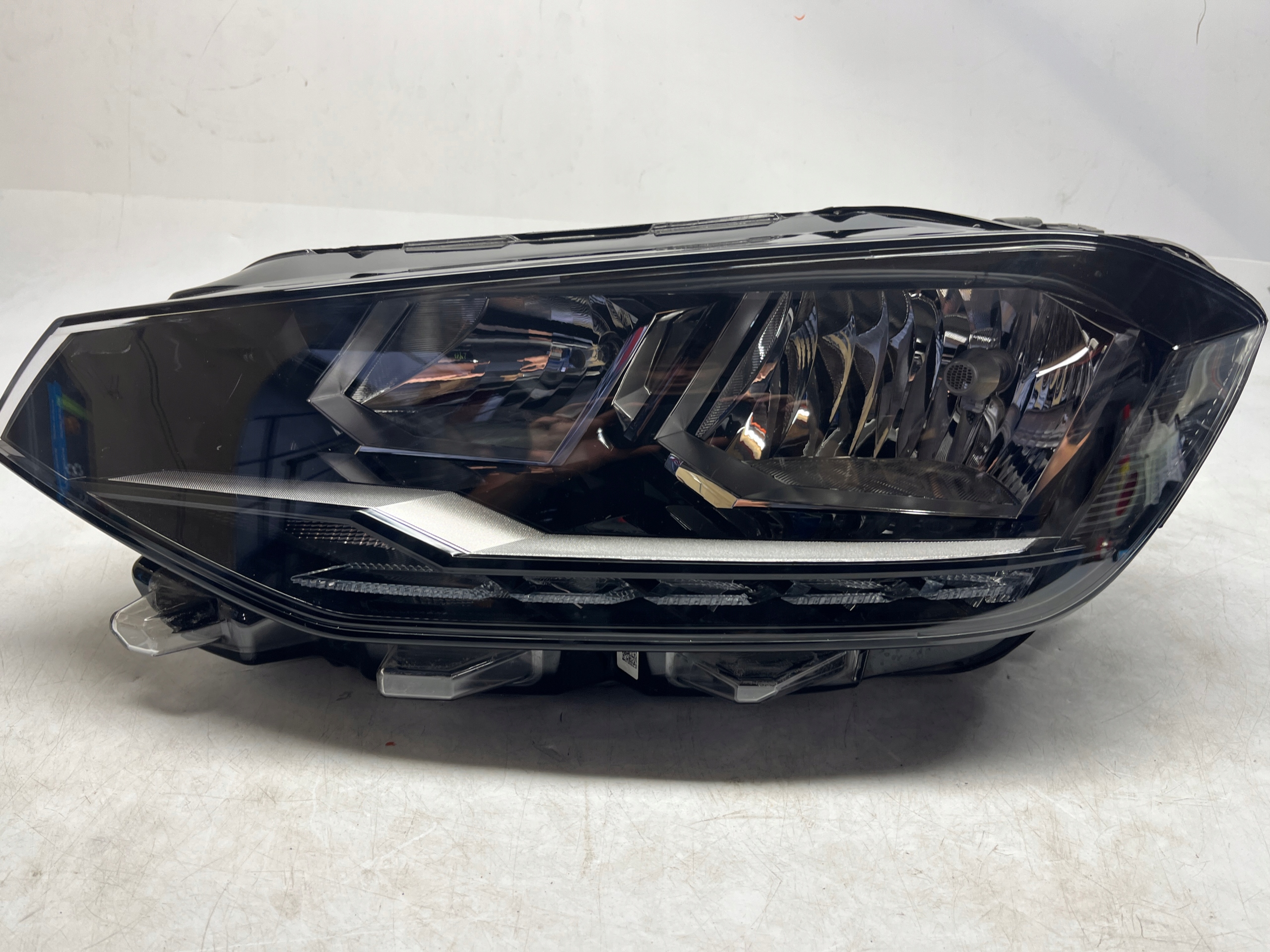VOLKSWAGEN GOLF SPORTSVAN LIFT REFLEKTOR LAMPA LEWA PRZEDNIA 517941005D