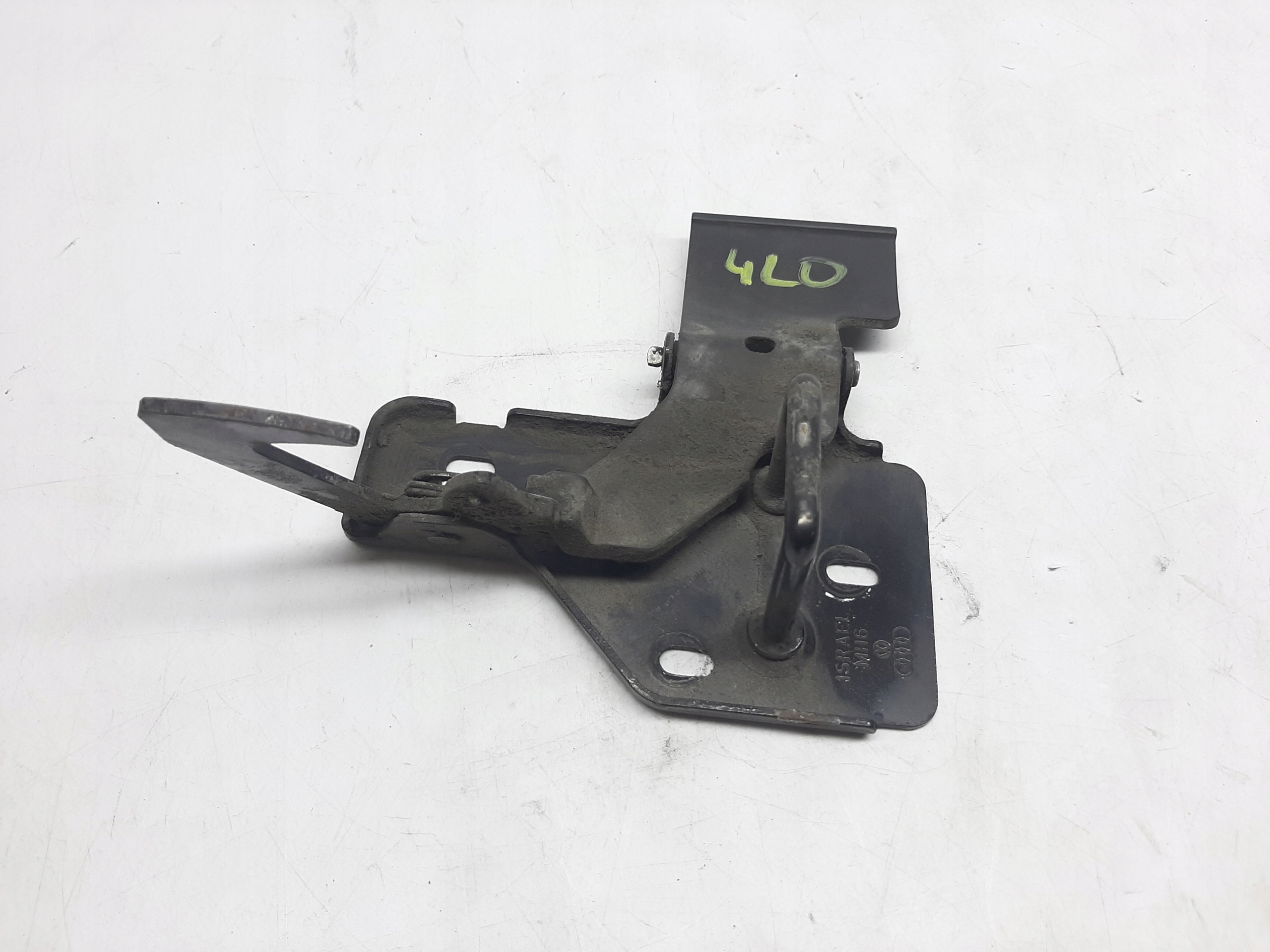 AUDI Q7 4L ZAMEK RYGIEL MASKI 4L0823480