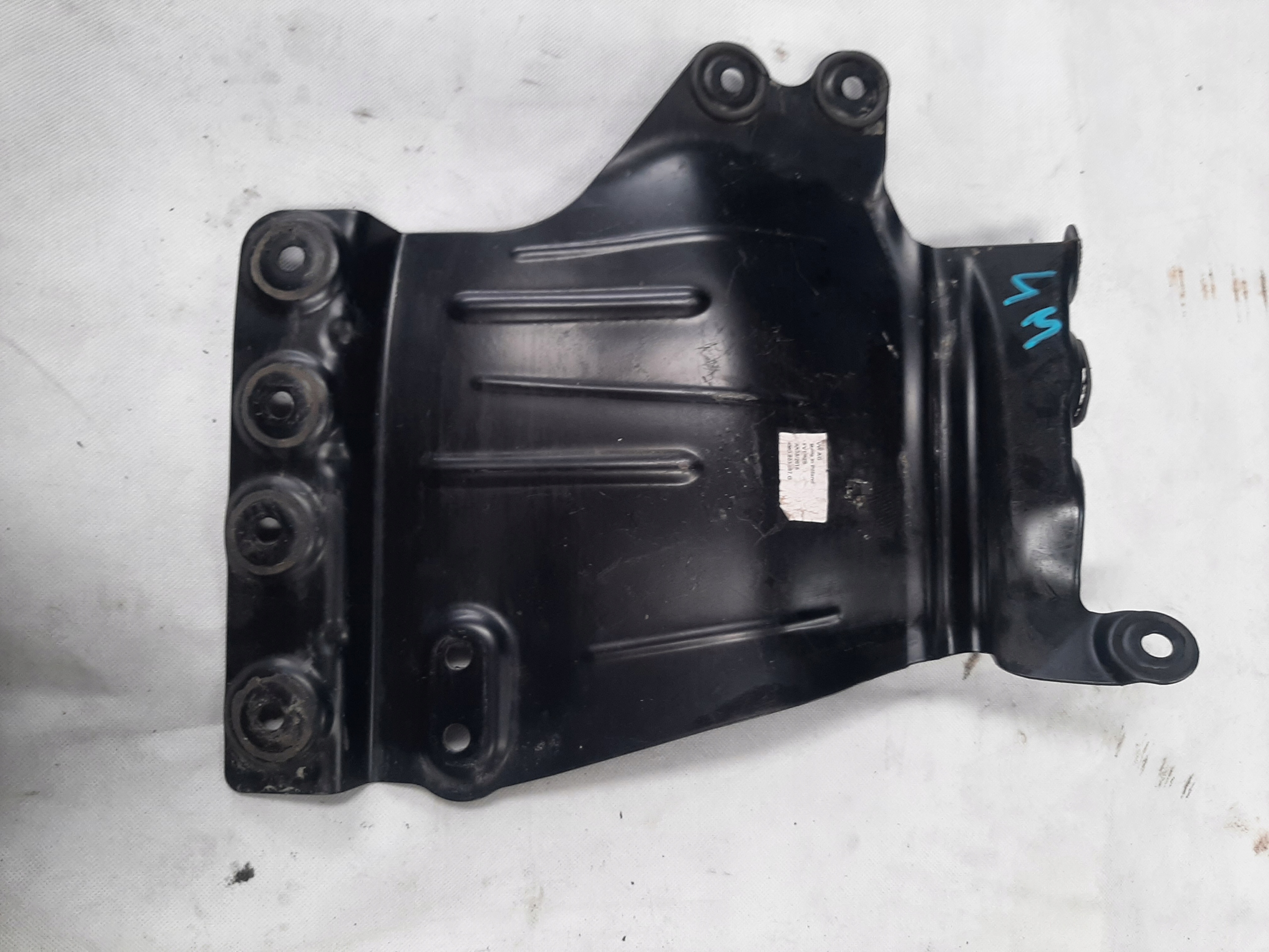 AUDI Q7 4M OSŁONA WAHACZA LEWY TYŁ TYLNA 4M0803597G