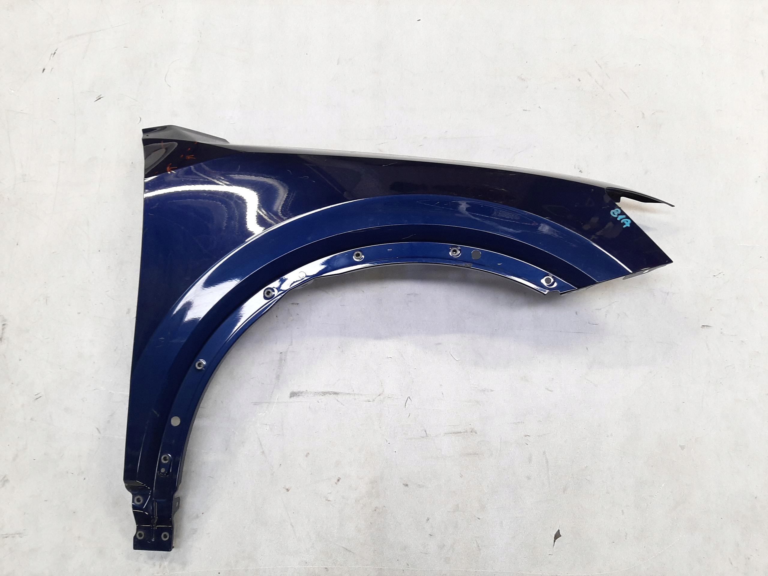 AUDI Q2 81A BŁOTNIK POSZYCIE PRAWY PRZÓD 81A821470
