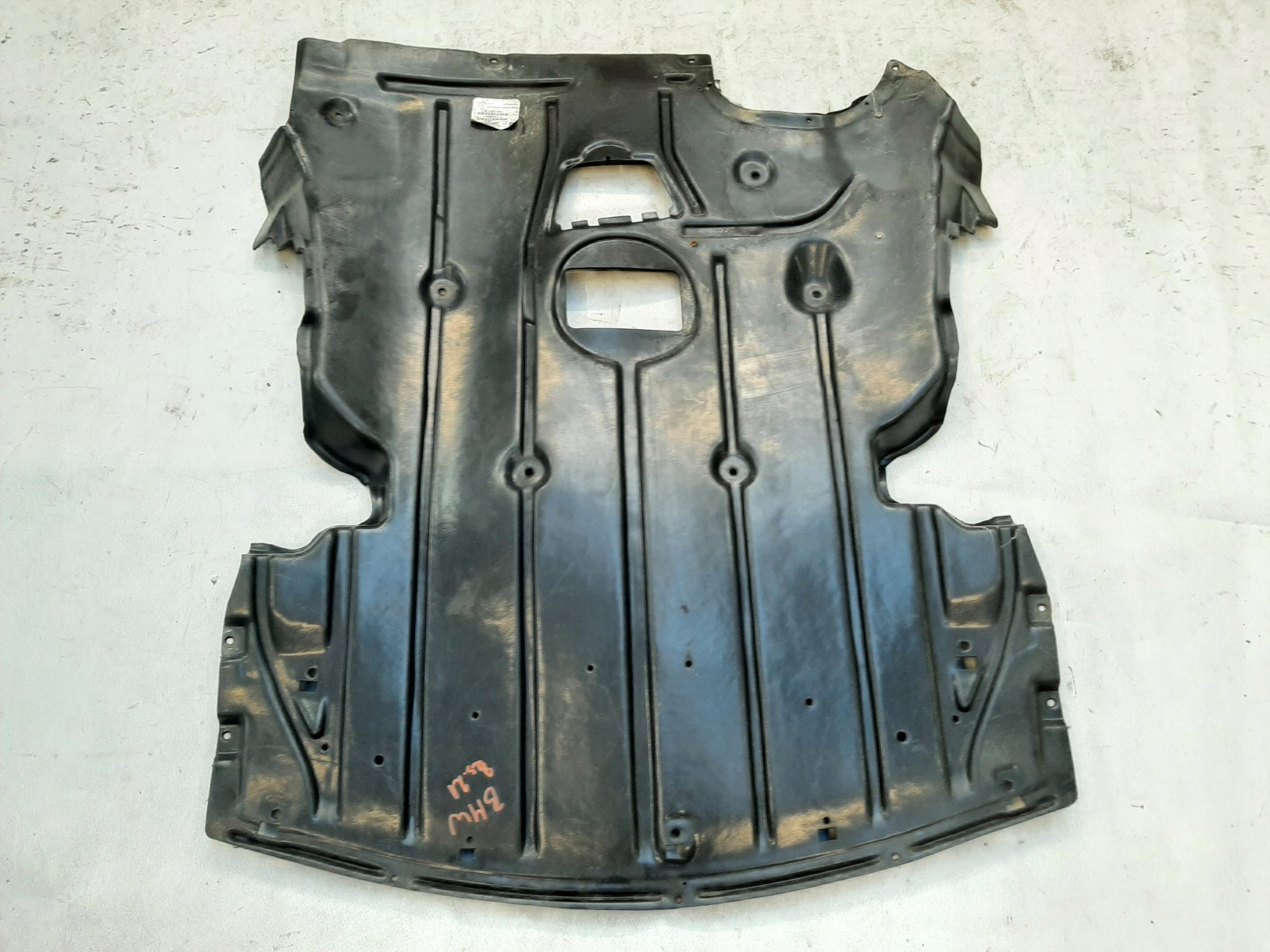 BMW 3 E90 OSŁONA PŁYTA DOLNA POD SILNIK BM1228118