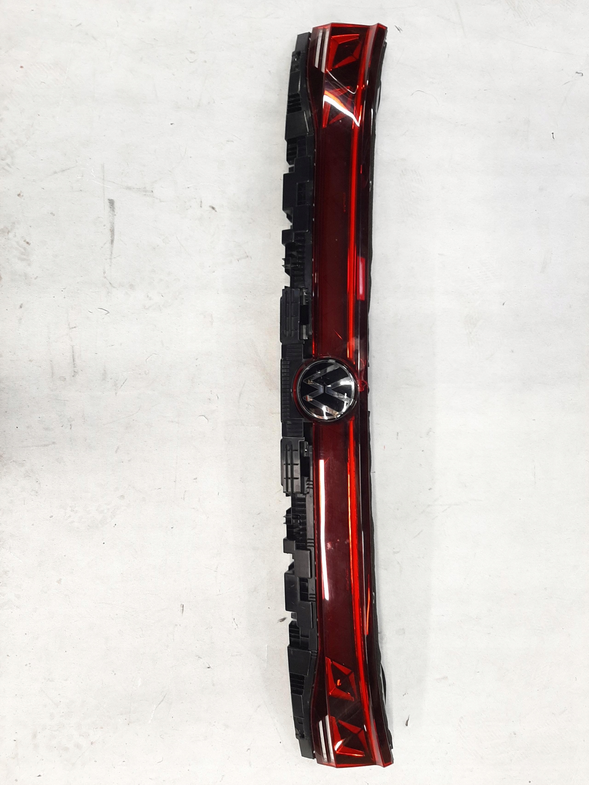 VW TOUAREG III BLENDA LAMPA KLAPY TYŁ LED 760945307E