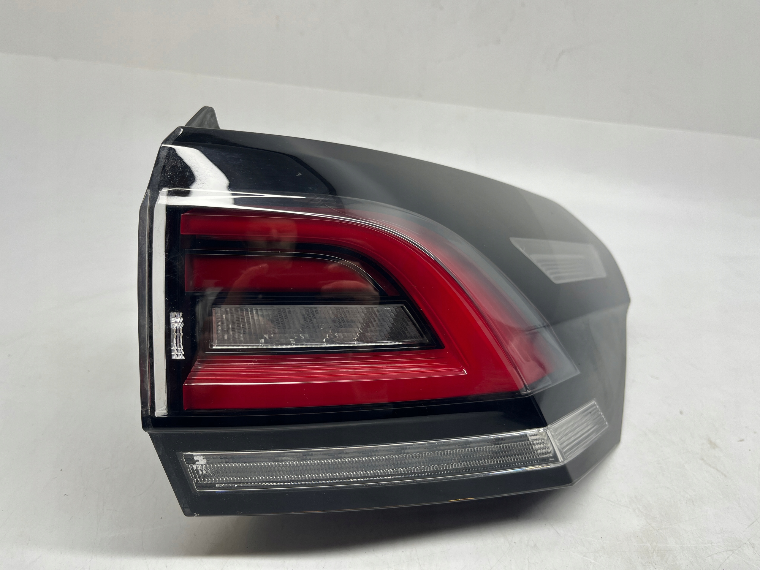 Volkswagen Taigo Lampa Prawa Tył Tylna 2G7945096