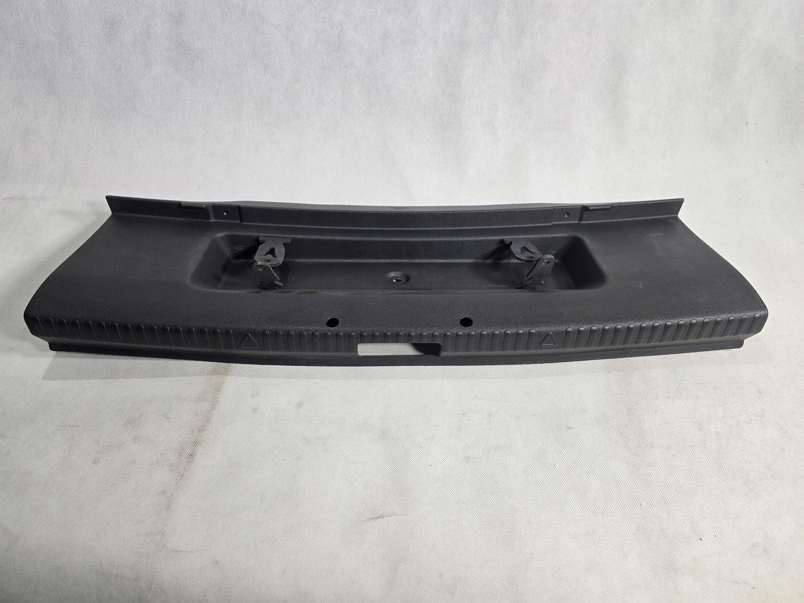 SKODA OCTAVIA III OSŁONA PASA TYLNEGO TYŁ MASKOWNICA 5E5863459
