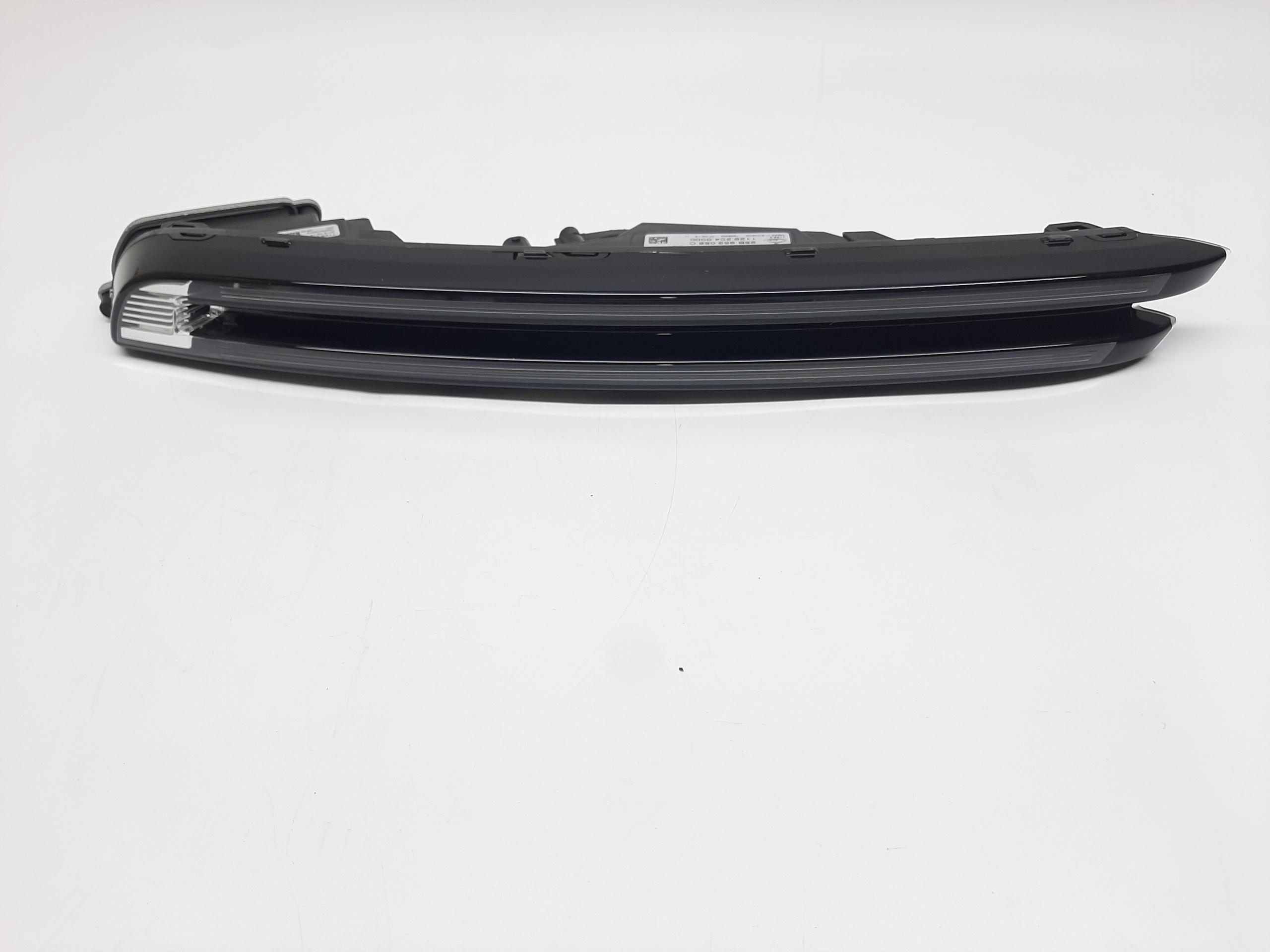 PORSCHE MACAN 95B HALOGEN LAMPA DRL LED PRAWA 95B953056C