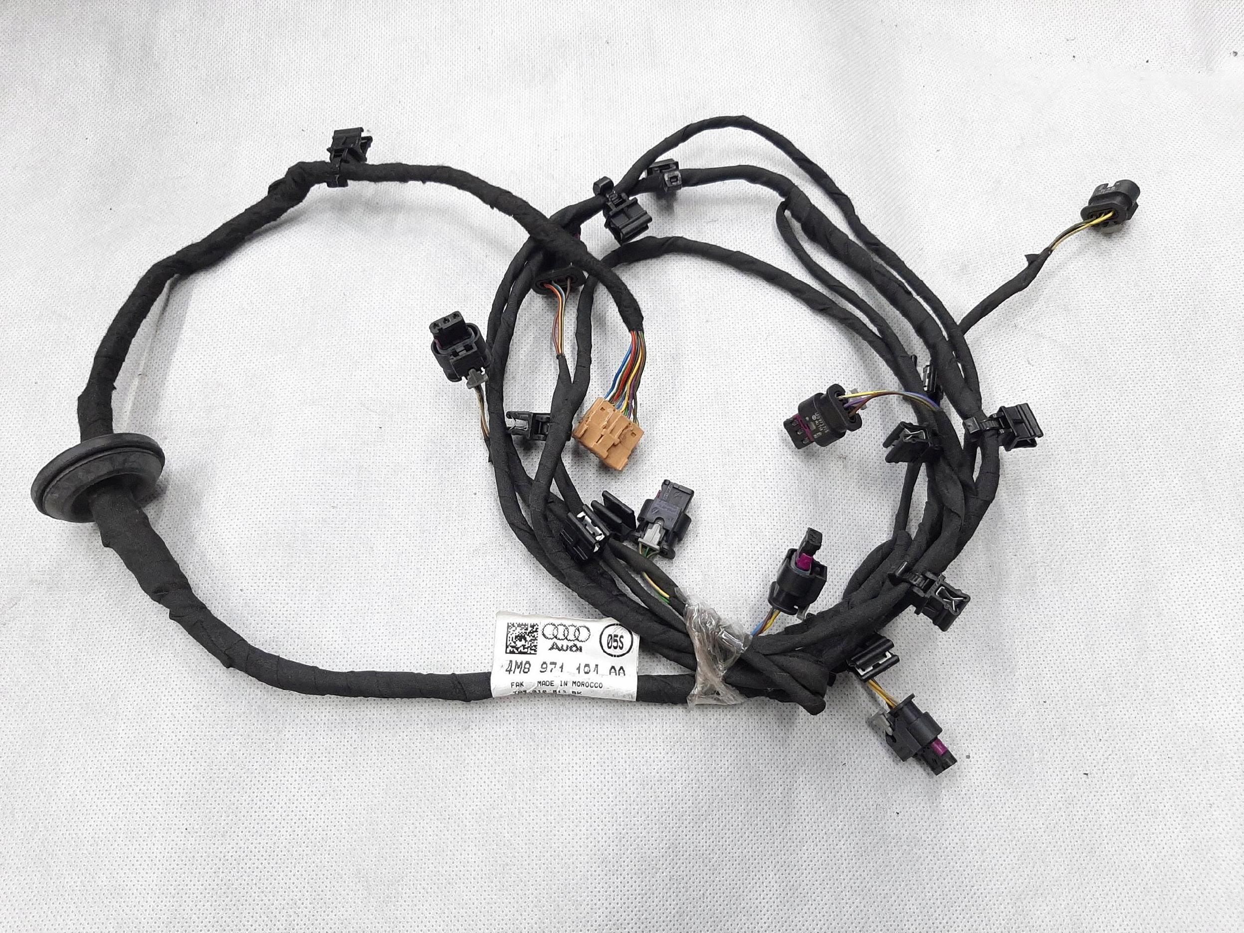 AUDI Q8 4M WIĄZKA INSTALACJA ZDERZAKA TYŁ PDC 4M8971104AA