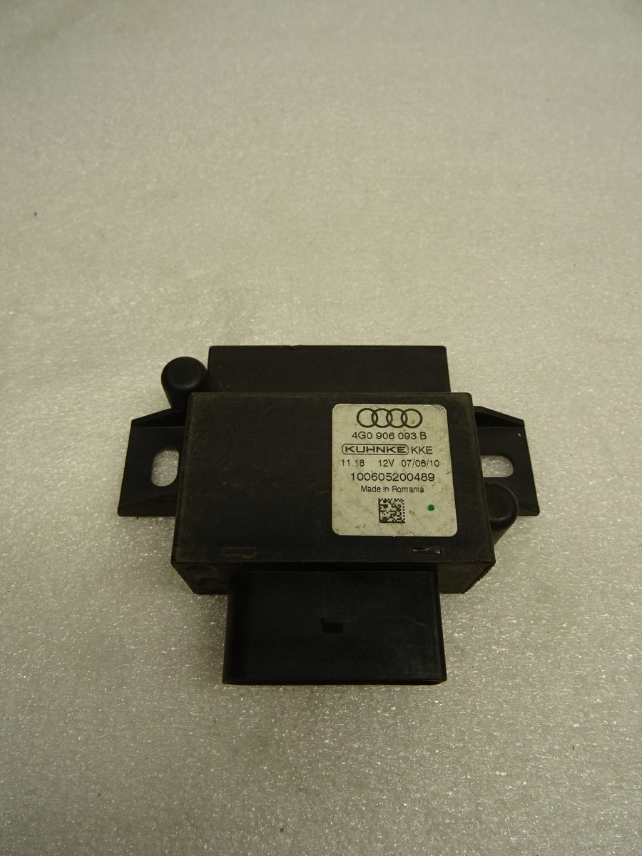 AUDI MODUŁ STEROWNIK POMPY PALIWA 4G0906093B