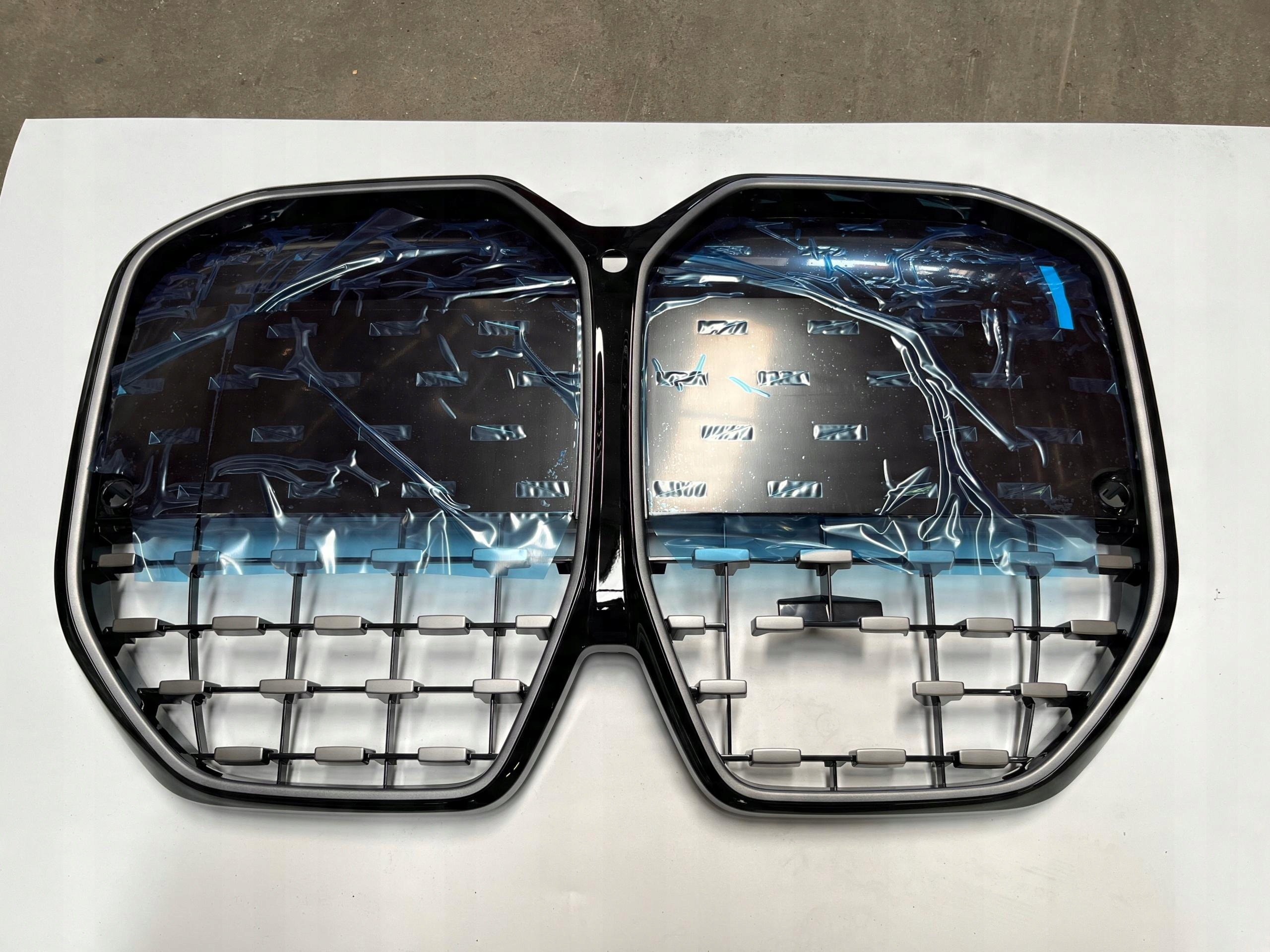 BMW Seria 4 G26 Coupe Kratka Grill Atrapa Kamera Radar Mały 873856301