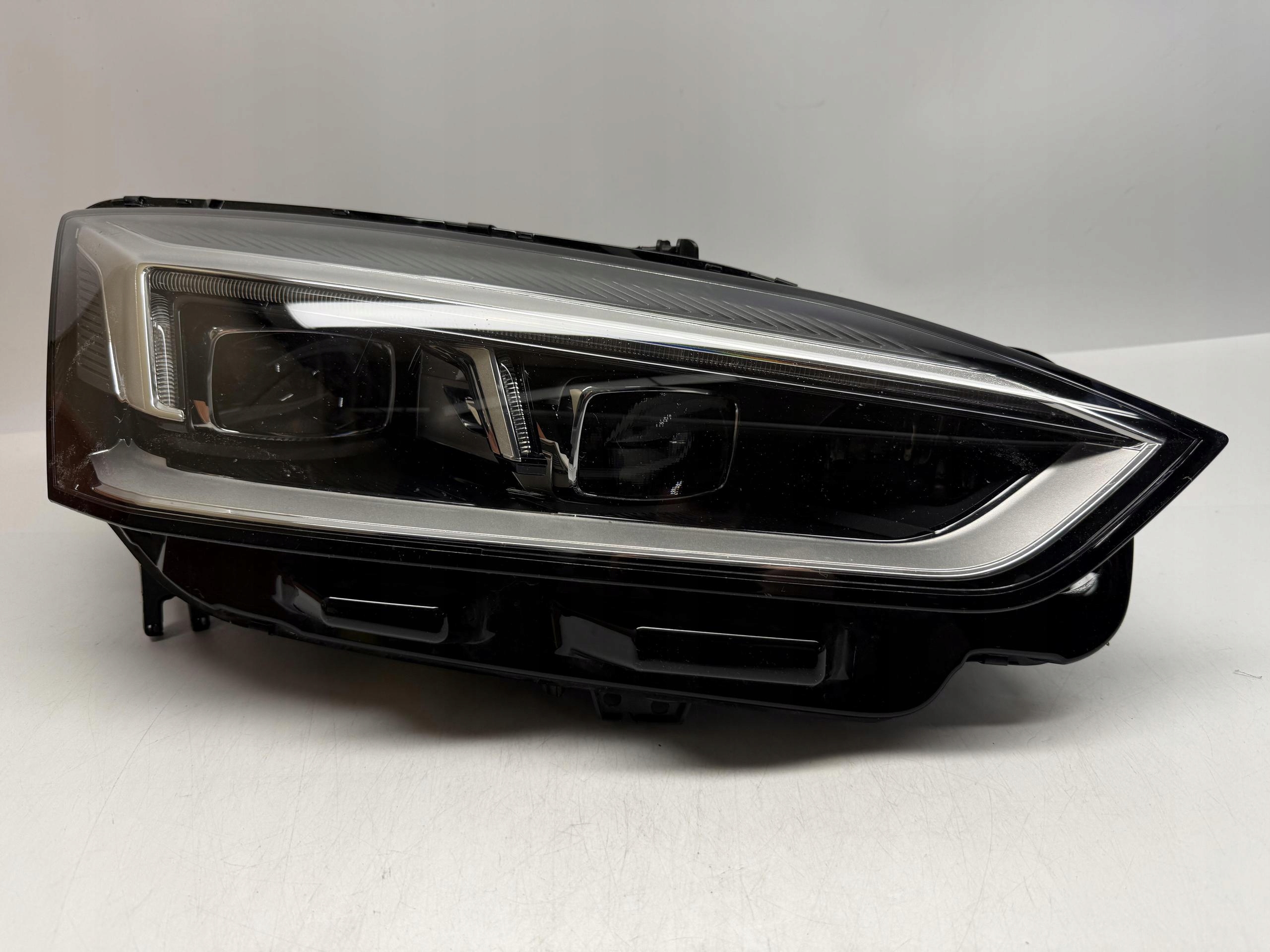 AUDI A5 8W6 REFLEKTOR LAMPA PRAWY PRZÓD LED 8W6941036E