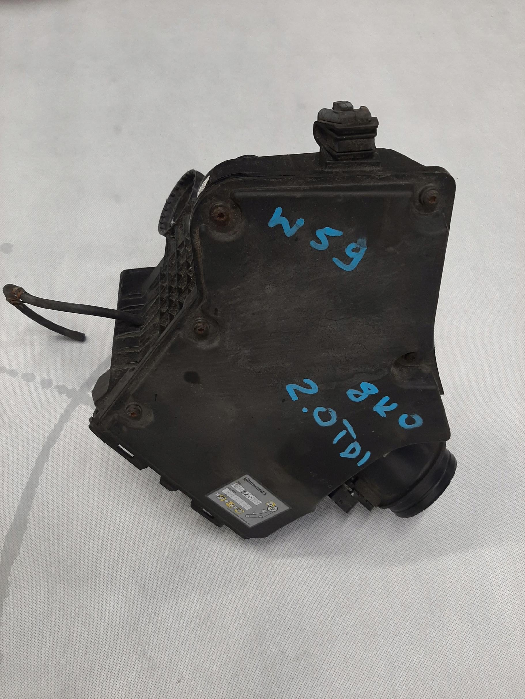 AUDI A4 B8 OBUDOWA FILTRA POWIETRZA TDI 8K0133837B