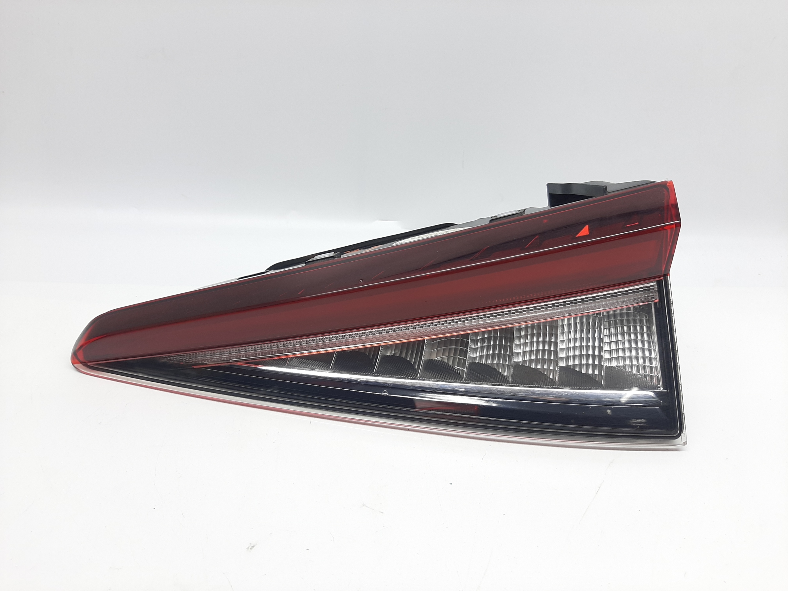 SKODA ENYAQ iV 2020- LAMPA KLAPY LED PRAWY TYŁ 5LG945308