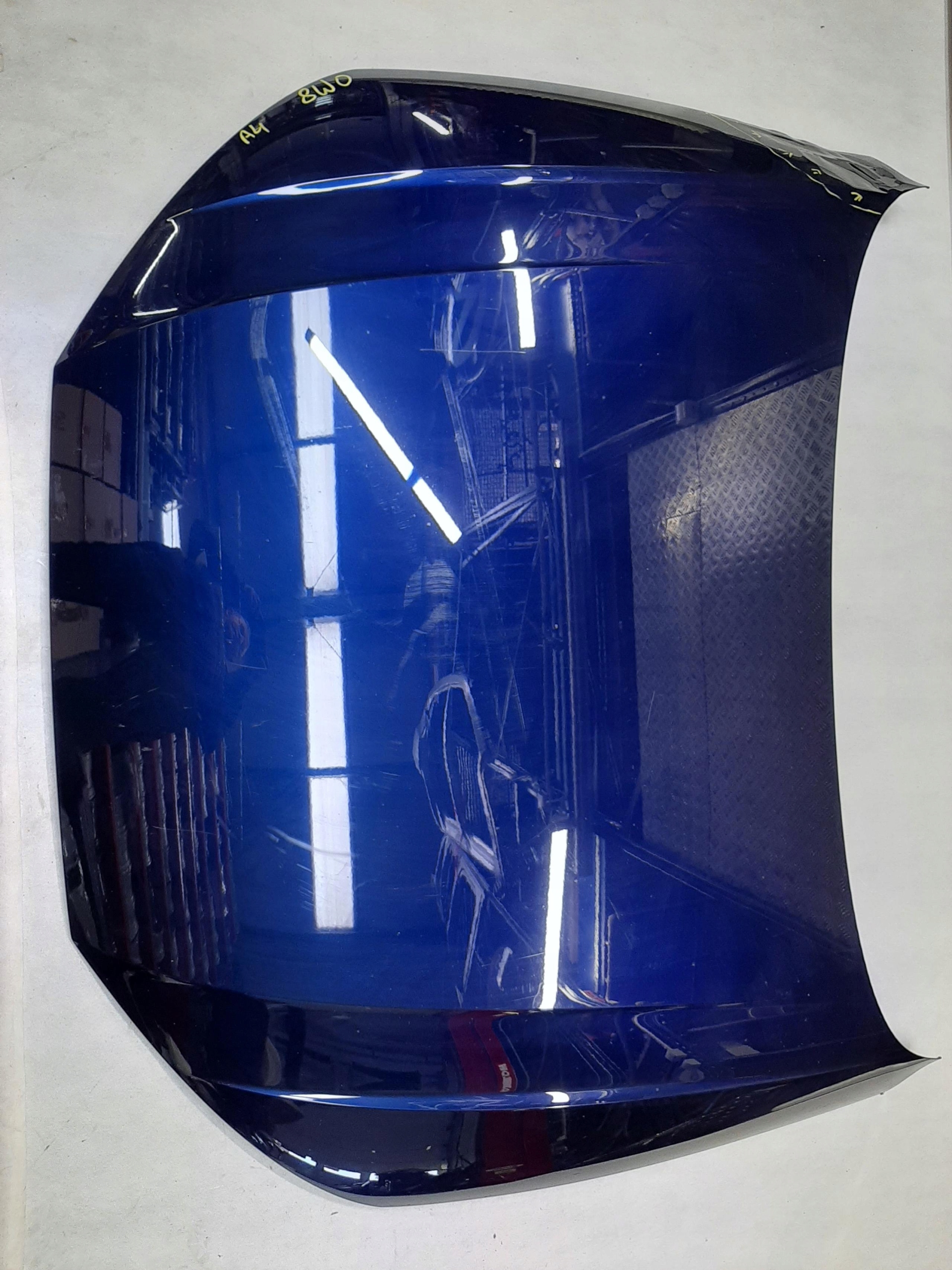 AUDI A4 B9 MASKA KLAPA SILNIKA 8W0823029A