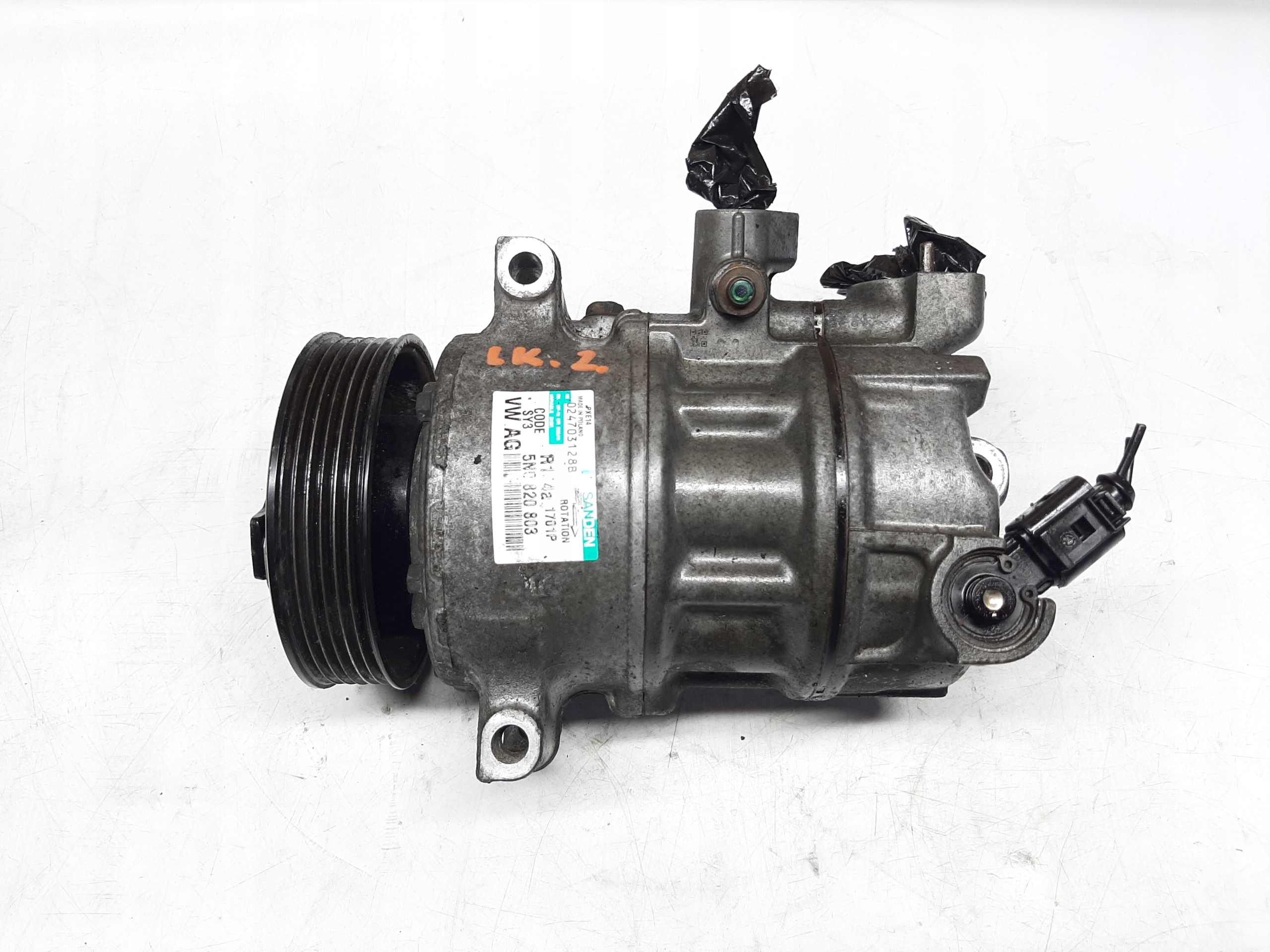 VW PASSAT CC SPRĘŻARKA KLIMATYZACJI 5N0820803