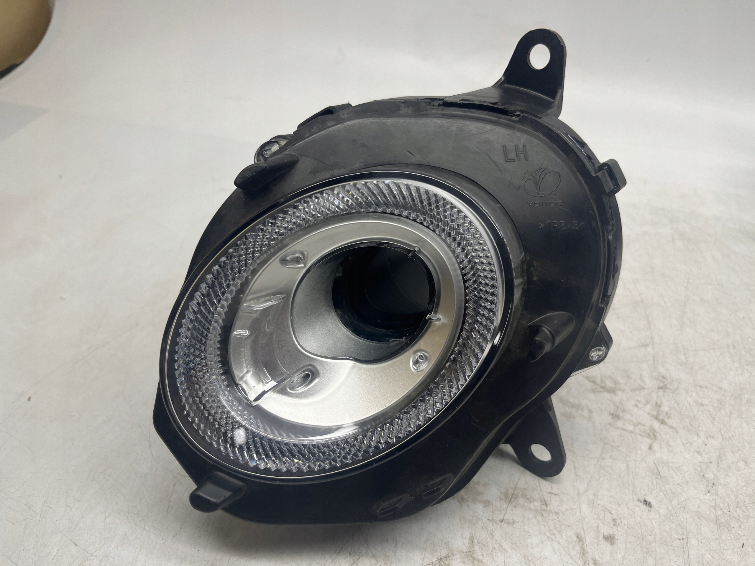 BENTLEY BENTAYGA LAMPA LEWA KIERUNKOWSKAZ DRL HALOGEN LED SAE 36A953041A