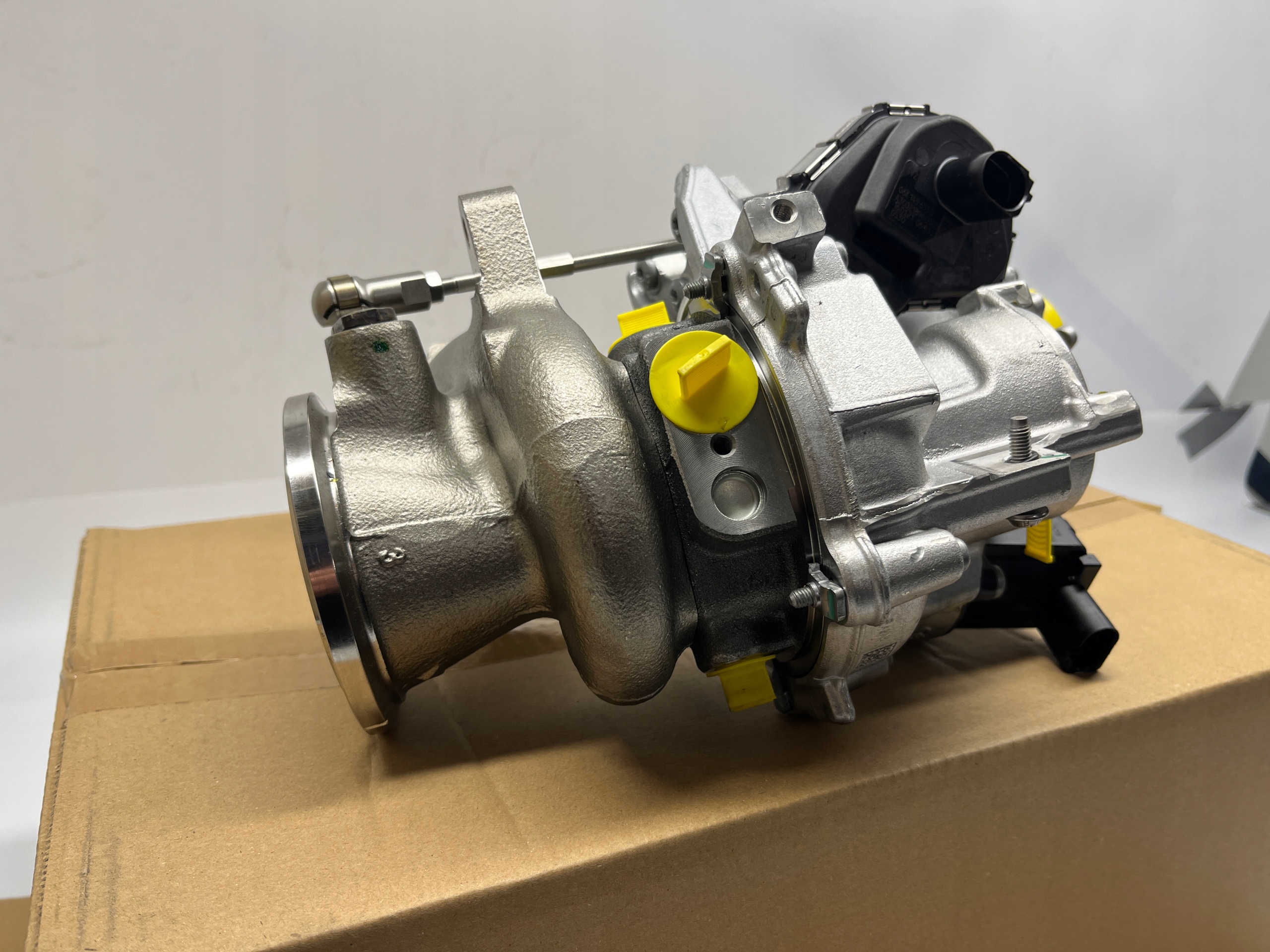 Audi Q3 2.0 TFSI Turbo Turbina Turbosprężarka Nowa 0Km 06K145654K L M Q