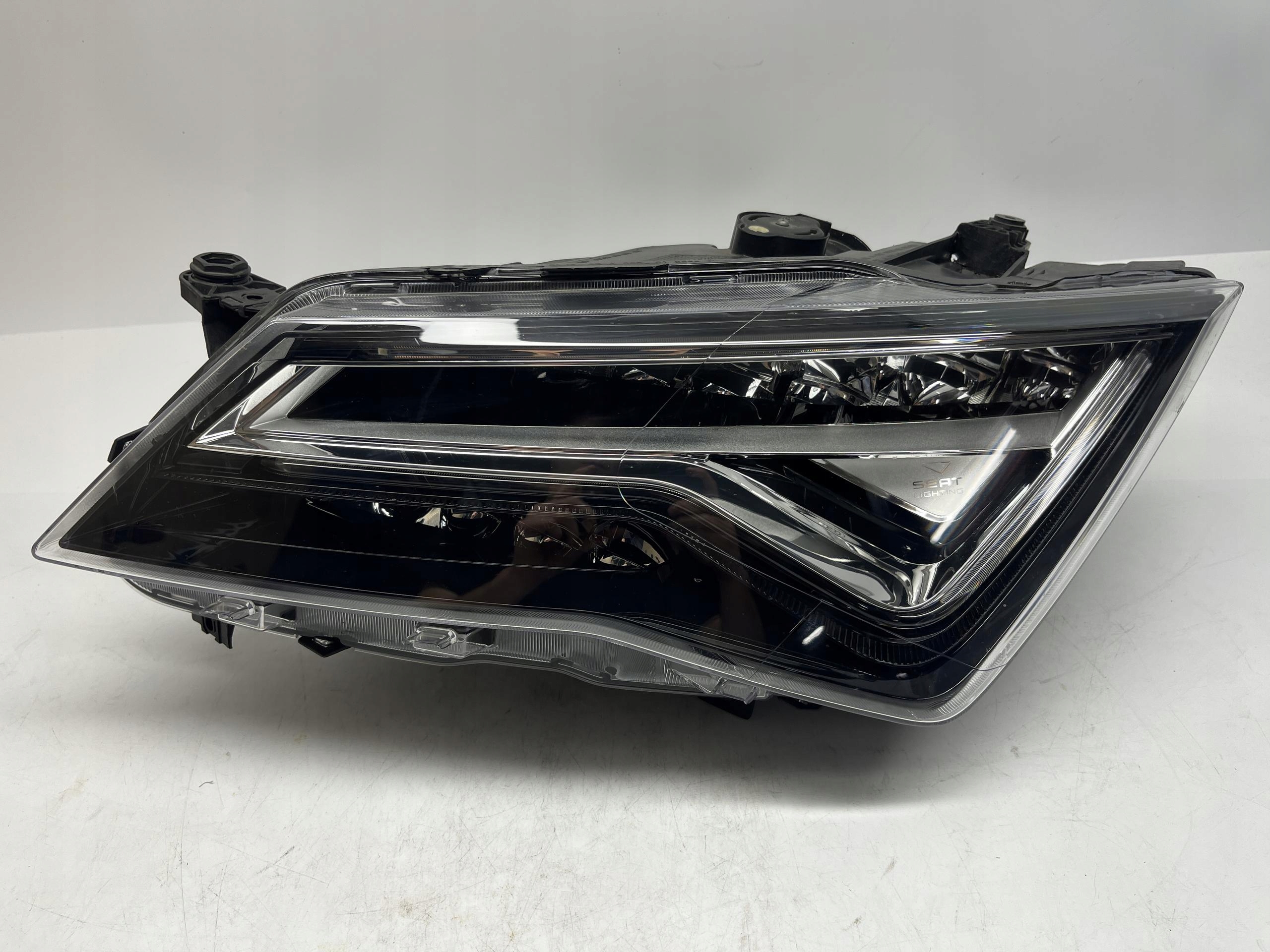 SEAT ATECA LAMPRA REFLEKOTR PRZEDNI LEWY LED 576941007D