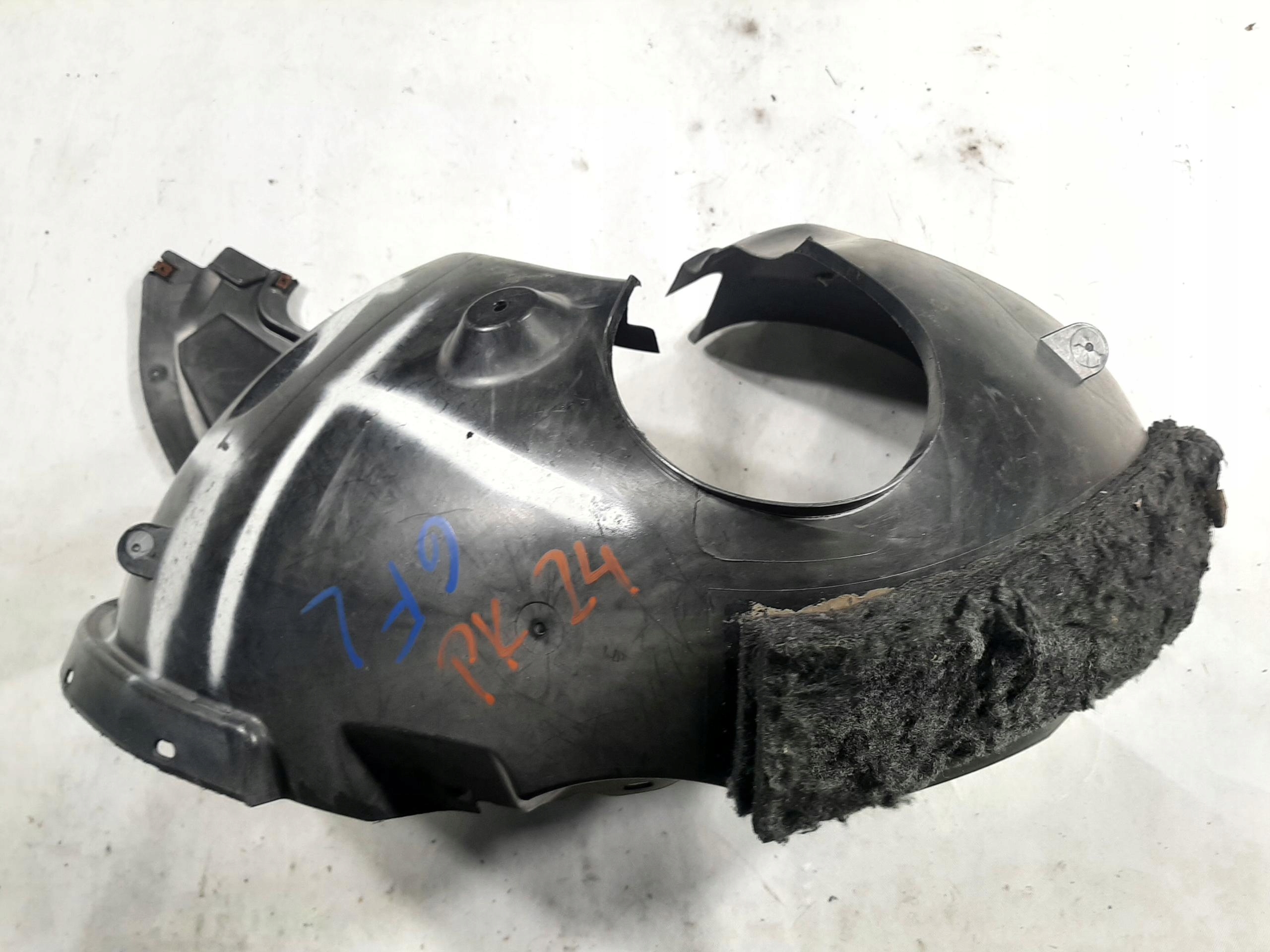 SEAT IBIZA V NADKOLE OSŁONA PRZECIWBŁOTNA LEWY PRZÓD 6F0805911F