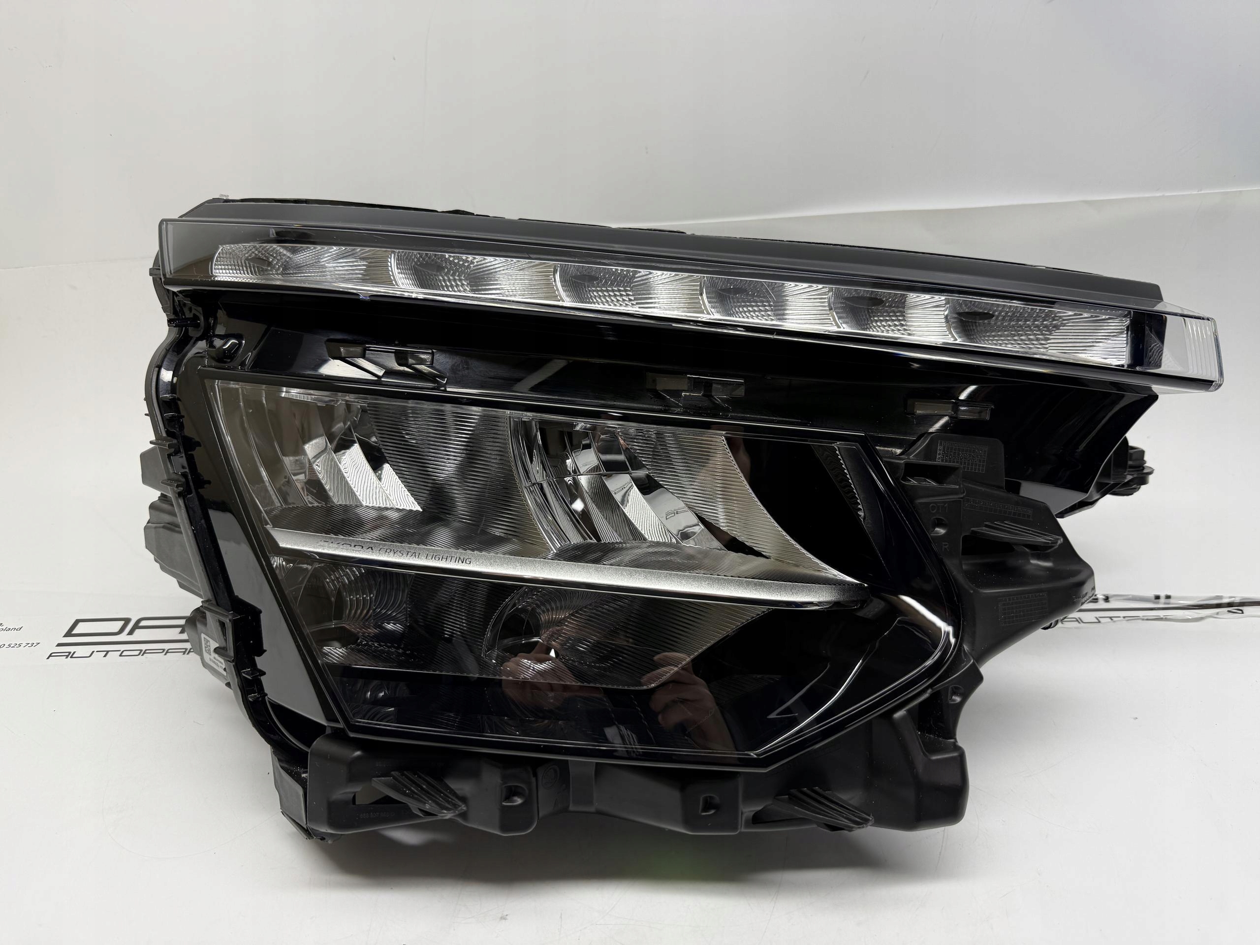 SKODA KAMIQ REFLEKTOR LAMPA PRAWY PRZÓD LED 655941016B