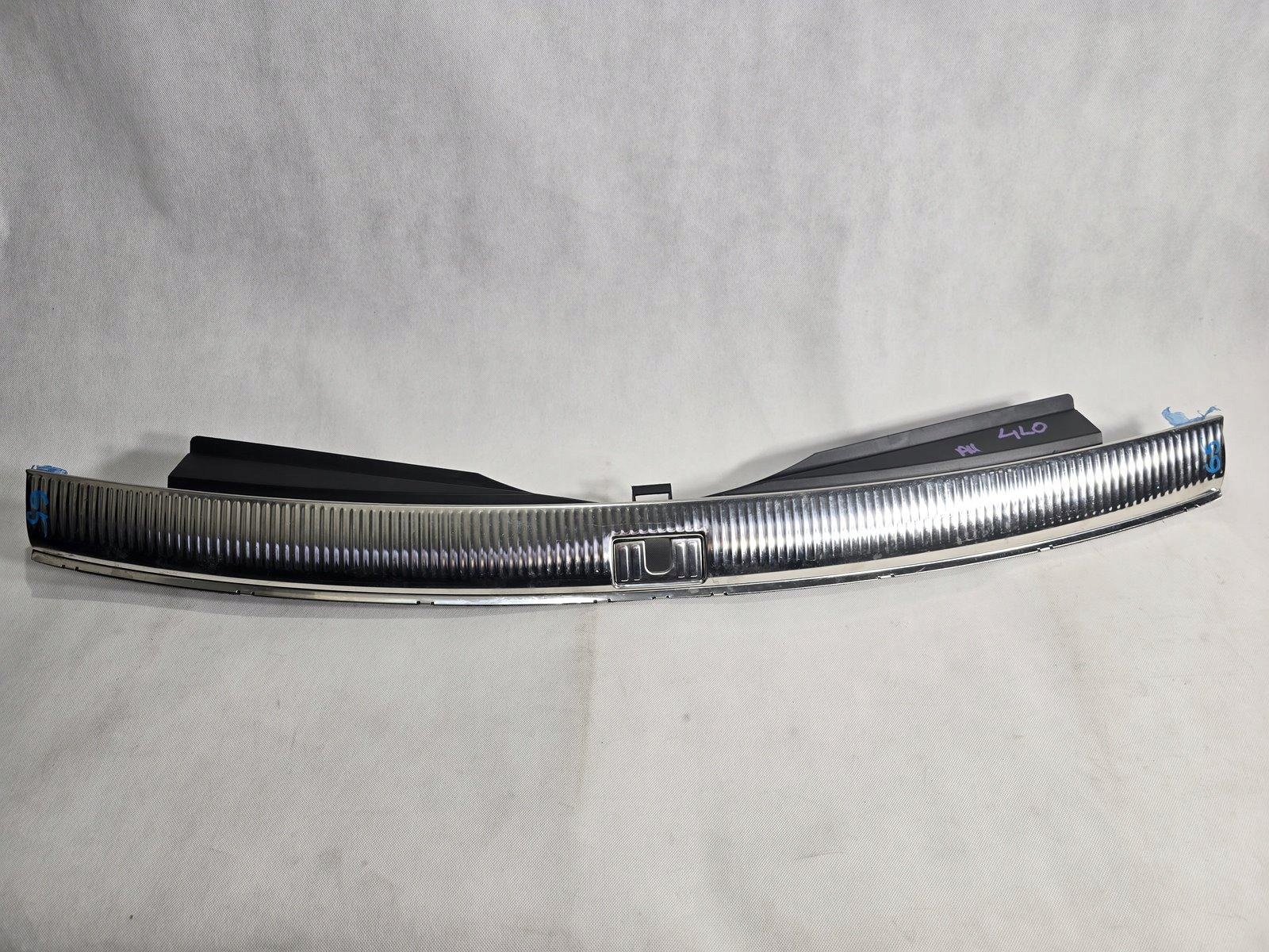 AUDI Q7 4L OSŁONA PASA TYLNEGO TYŁ MASKOWNICA 4L0864483D 4L0864483E