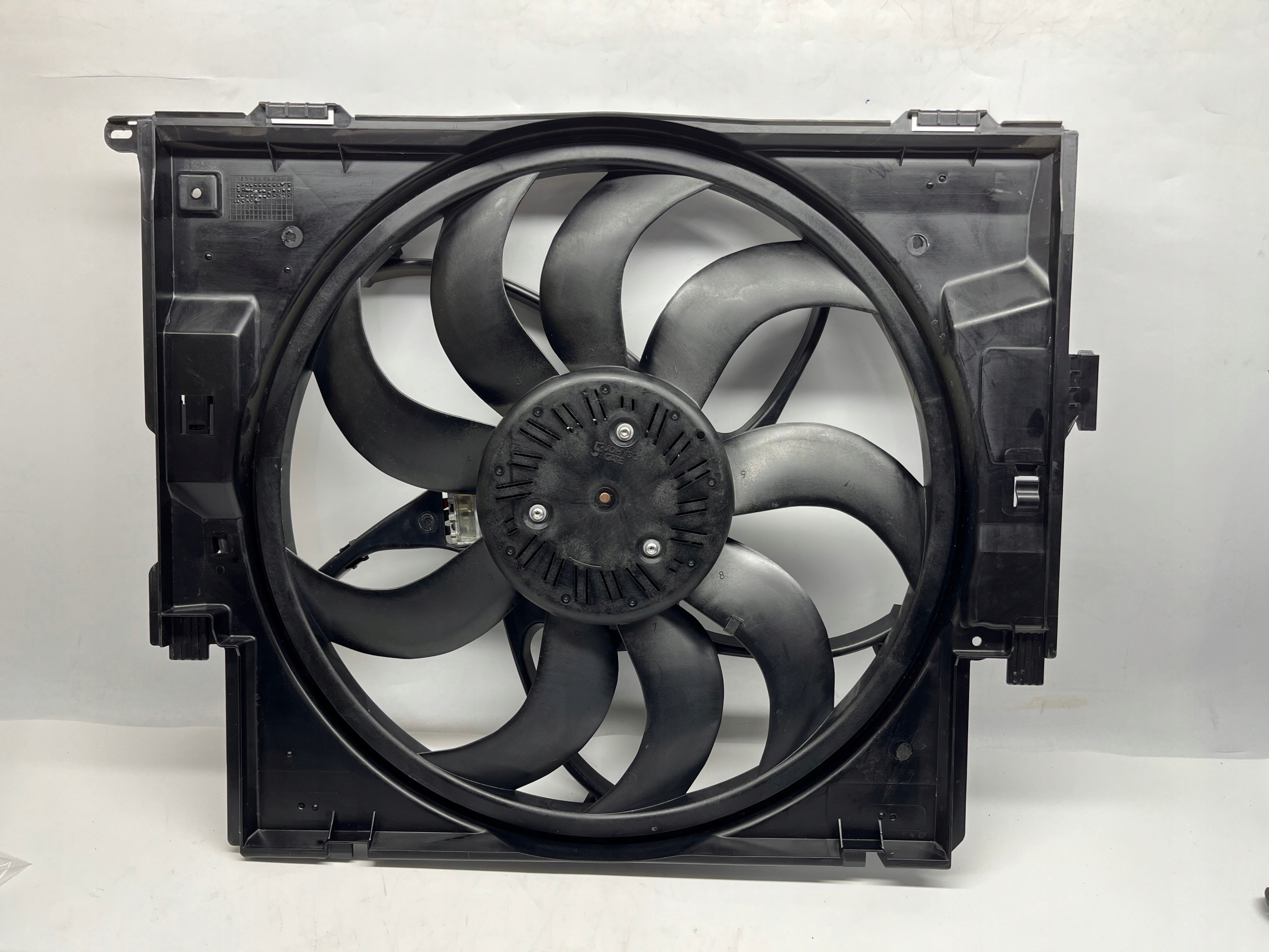 BMW F34 N F36 N F31 N F30 N WENTYLATOR OSŁONA 8621191 8641963 8616315