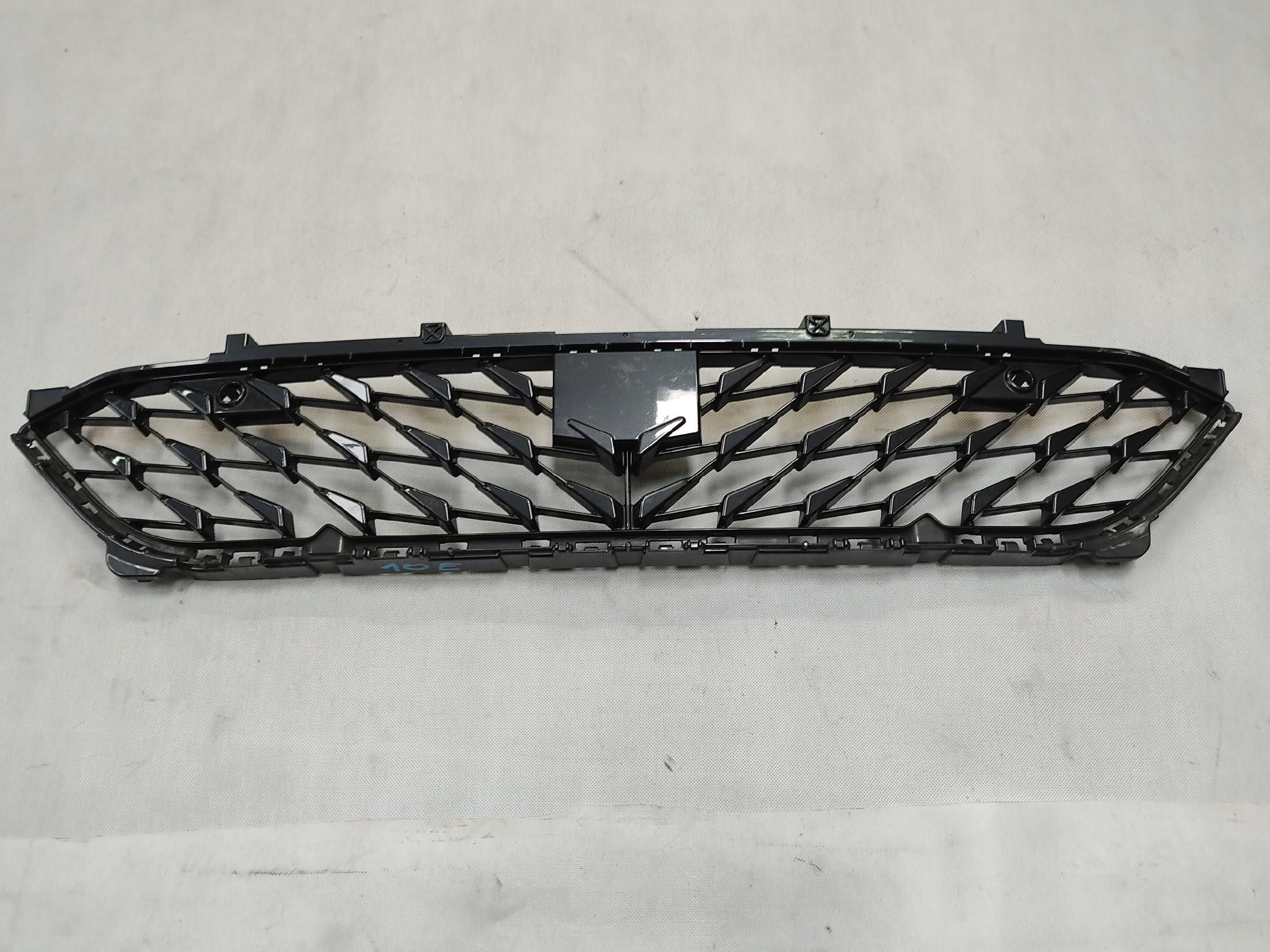CUPRA BORN ATRAPA GRILL ZDERZAKA 10E853677C