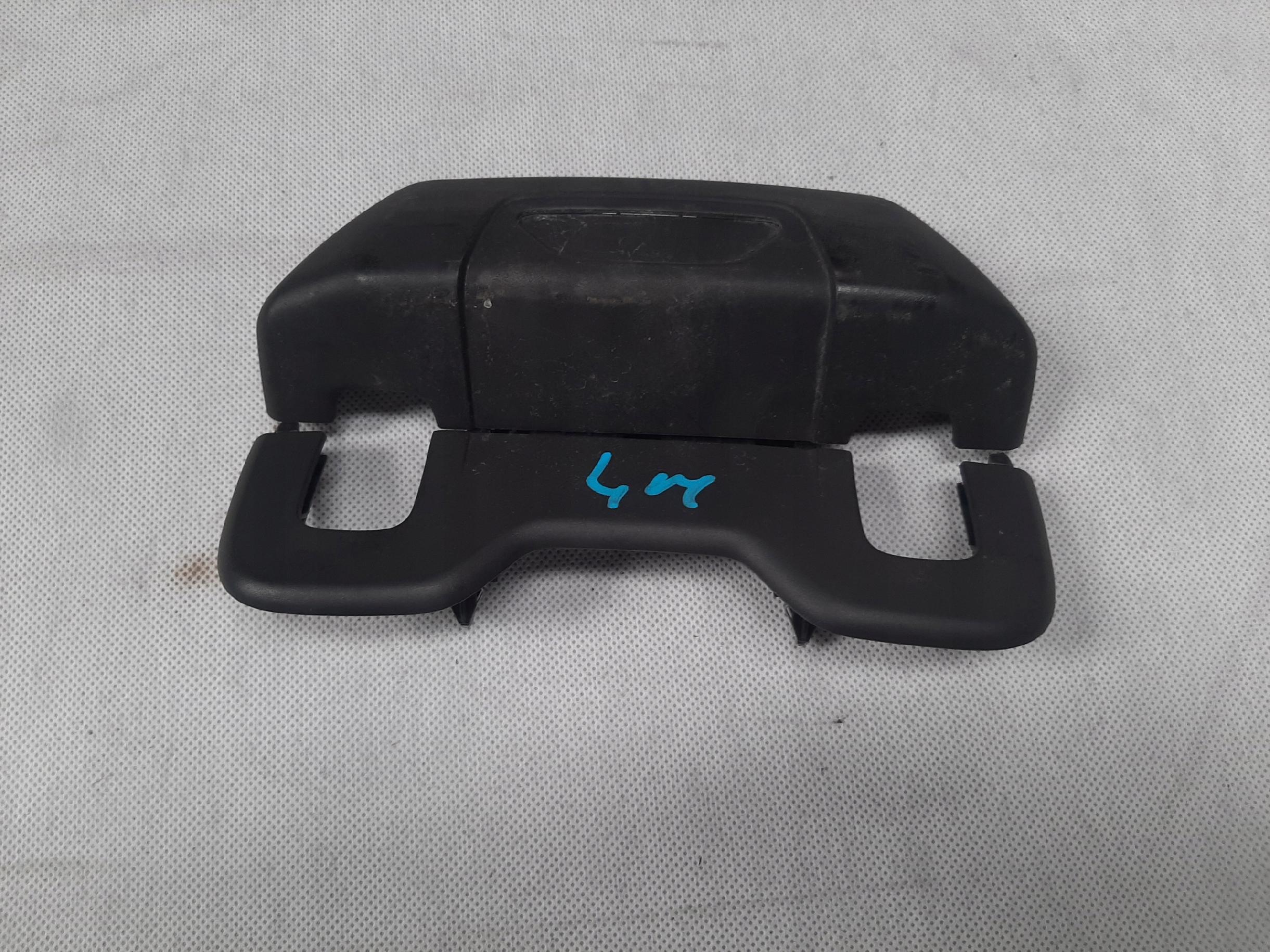 AUDI Q7 4M OSŁONA LISTWA TYLNEGO FOTELA 4M0881590L