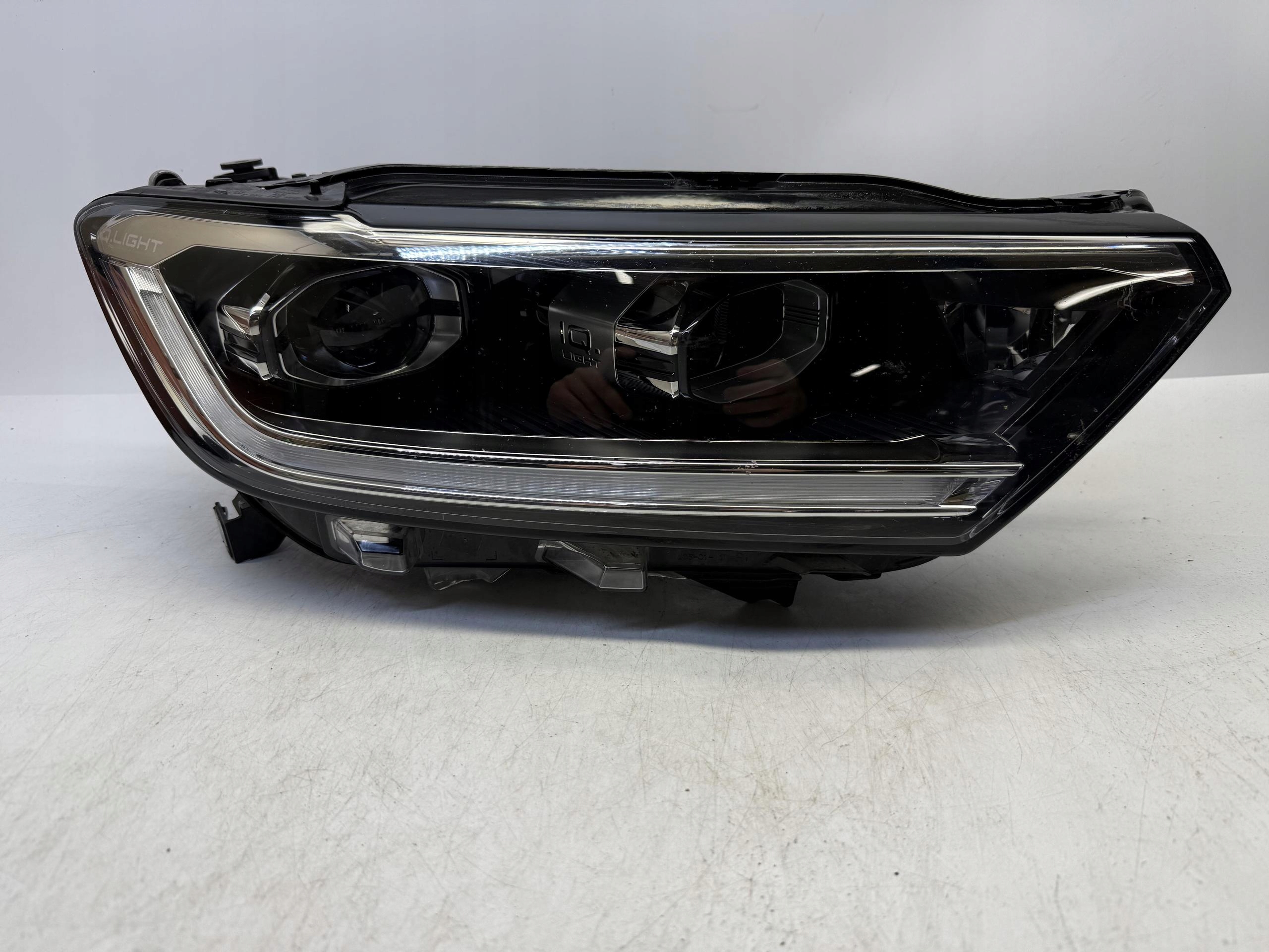VW T-ROC REFLEKTOR LAMPA PRAWY PRZÓD PRZEDNIA LED IQ.LIGHT 2GA941036AK