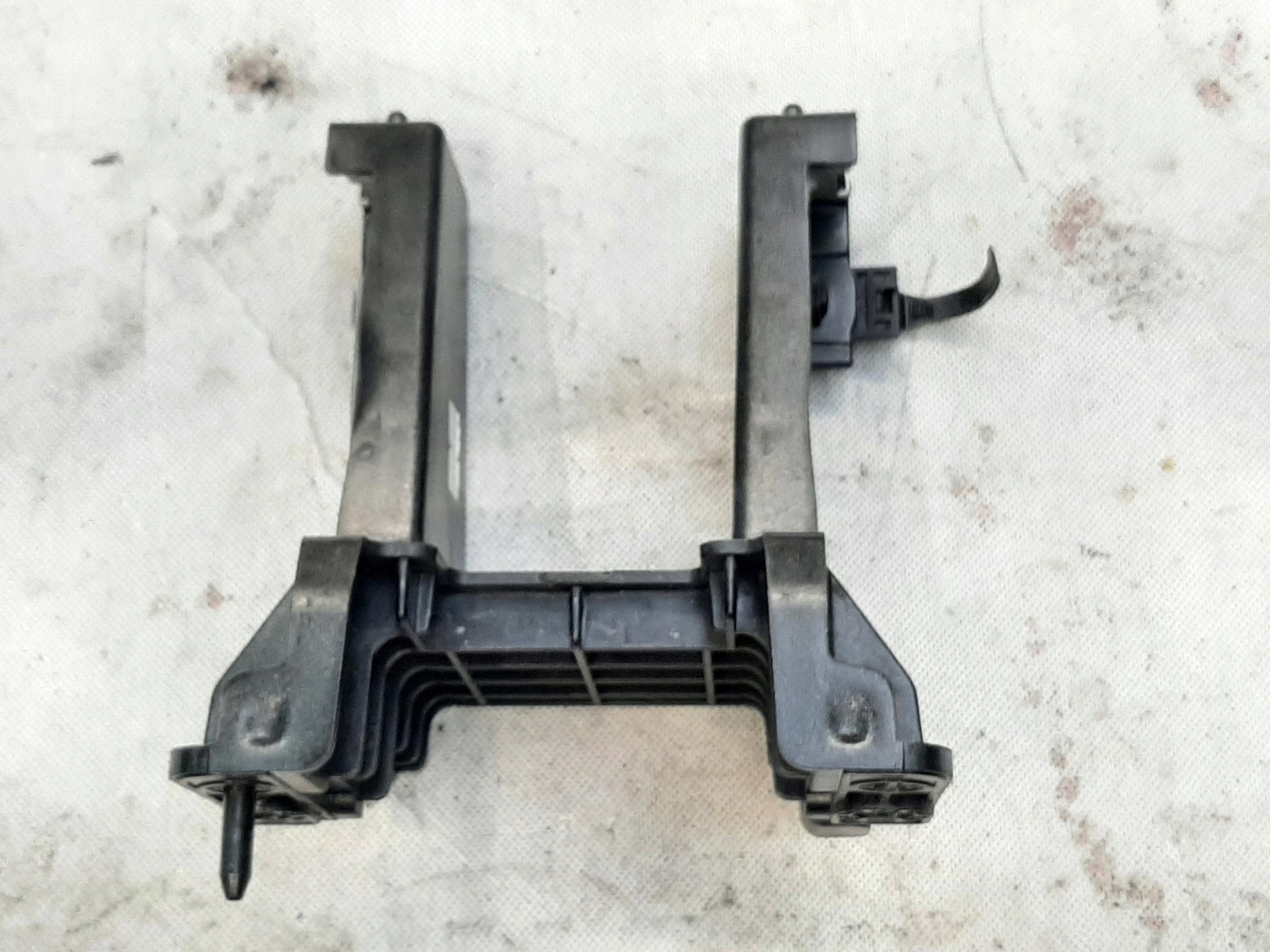 KIA SPORTAGE V 2021- 1.6 T-GDI HYBRID WSPORNIK MOCOWANIE TUNELU 13395-06001