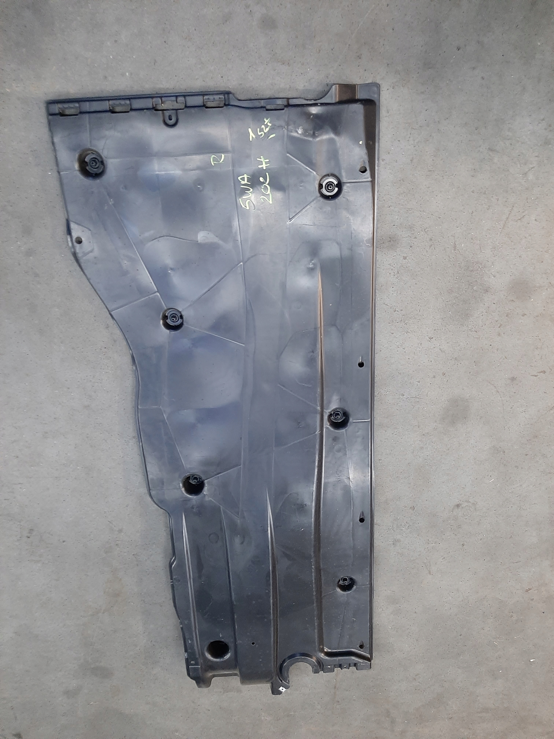 VW GOLF TAOS AUDI A3 SEAT ATECA OSŁONA PODŁOGI KAROSERII DOLNA 5WA825202H