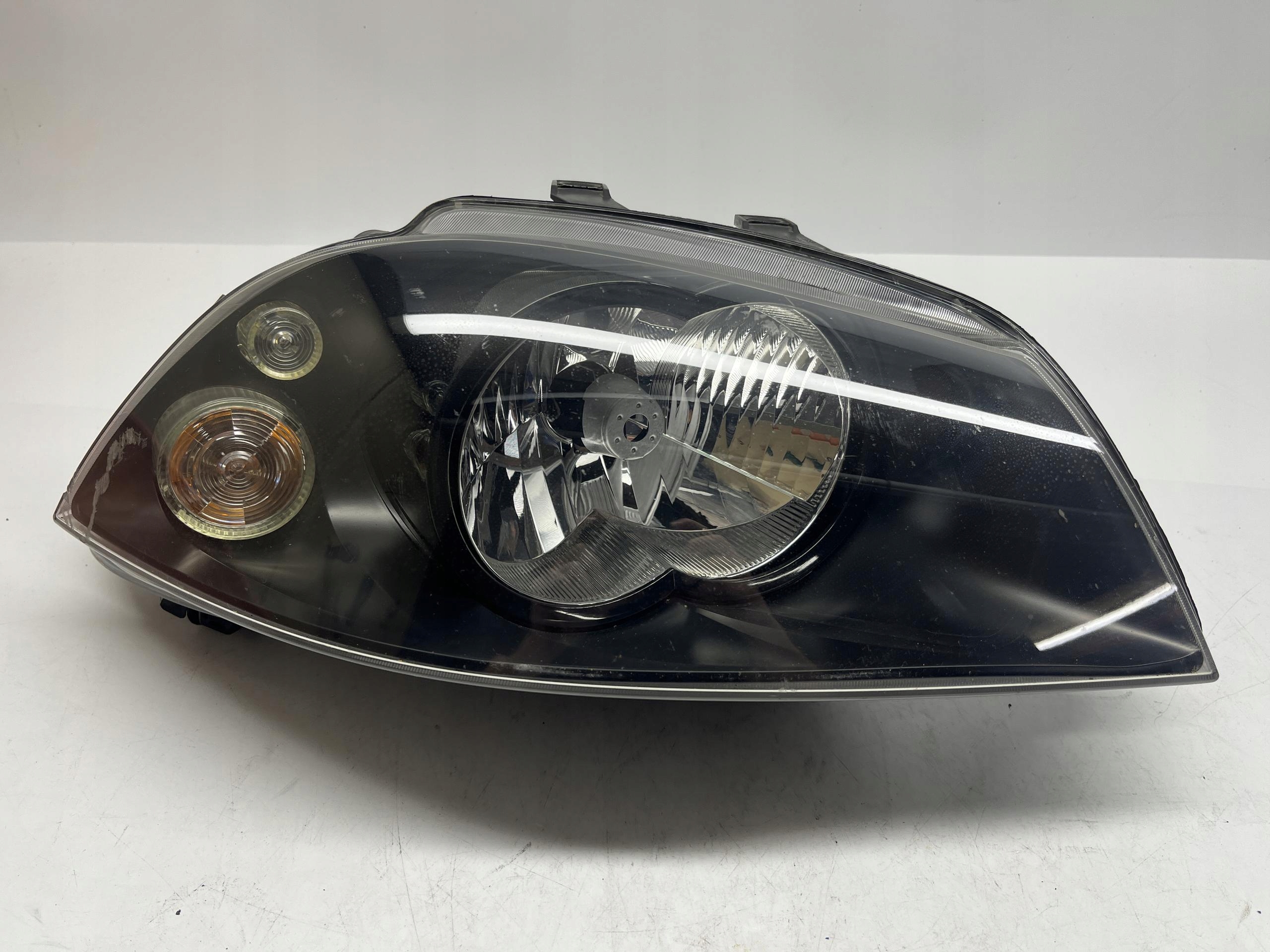 SEAT IBIZA III Reflektor Lampa Prawa 6L1941022A