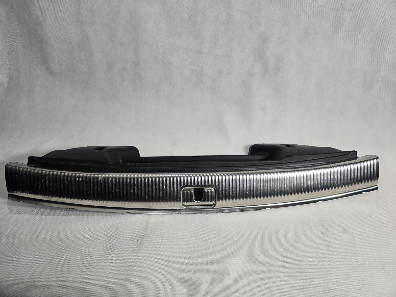 AUDI Q5 SQ5 8R OSŁONA PASA TYLNEGO TYŁ MASKOWNICA 8R0864513C