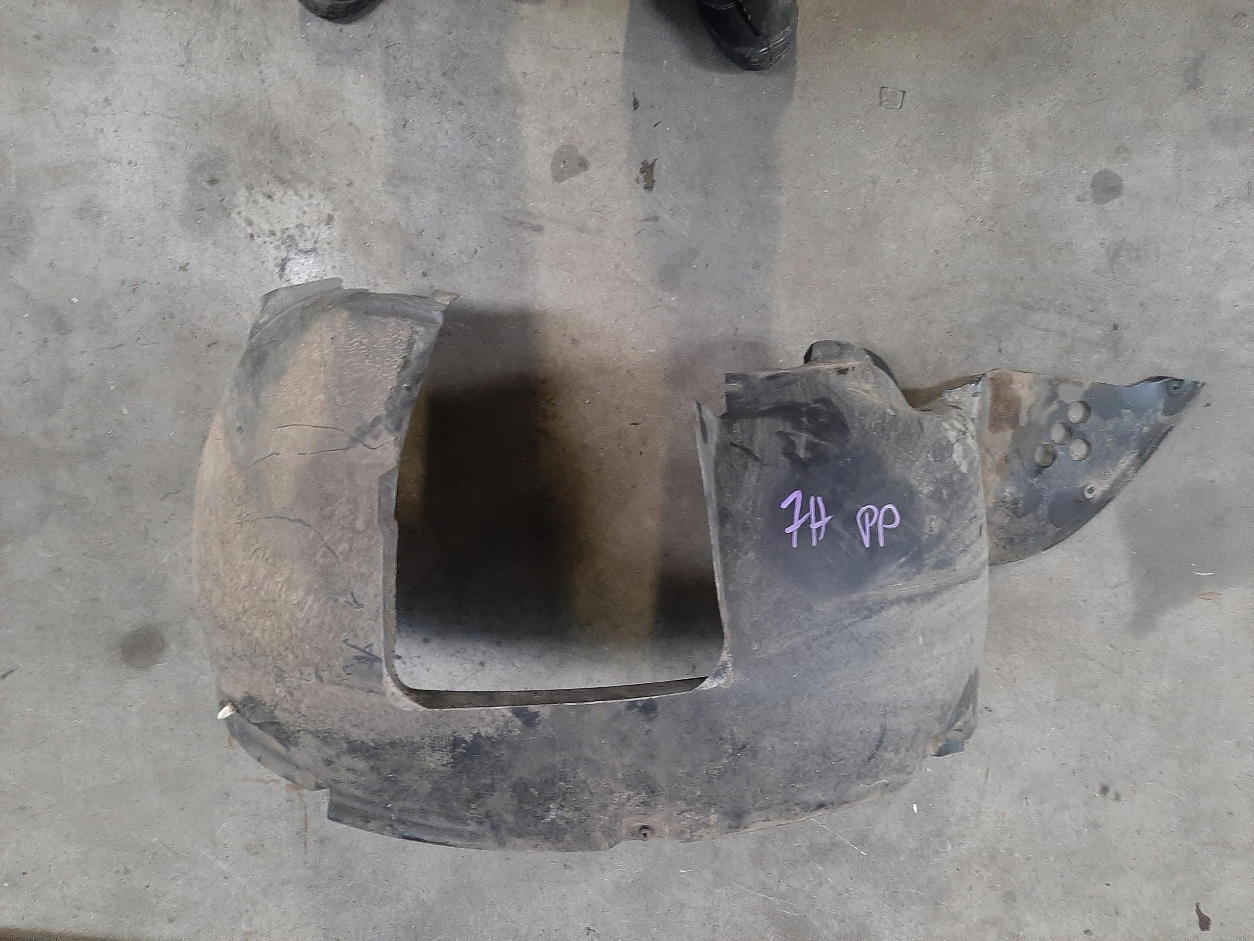 VW TRANSPORTER T5 NADKOLE OSŁONA PRZECIWBŁOTNA PRAWY PRZÓD 7H0809962C