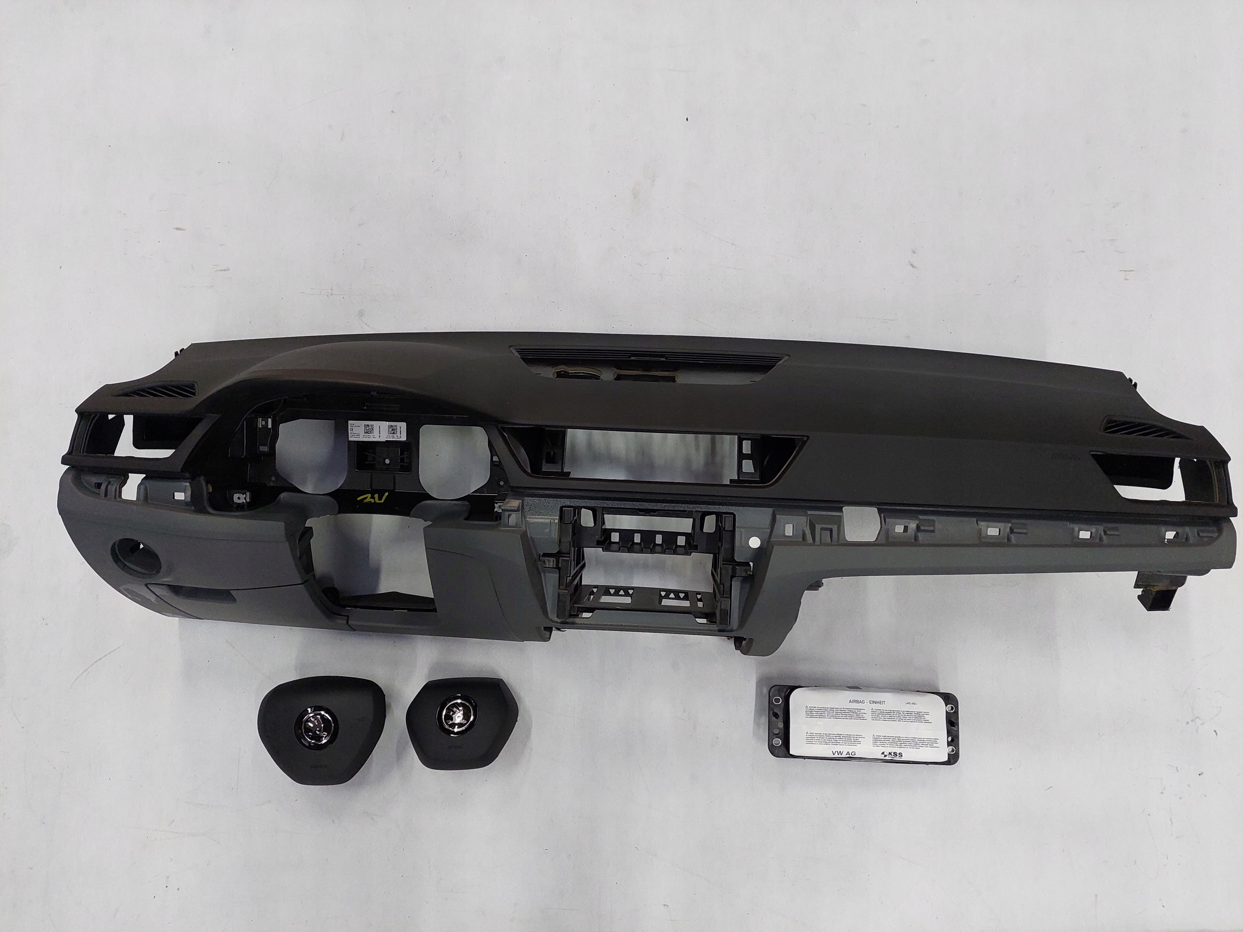 SKODA SUPERB 3V1857920 deska konsola AIR-BAG