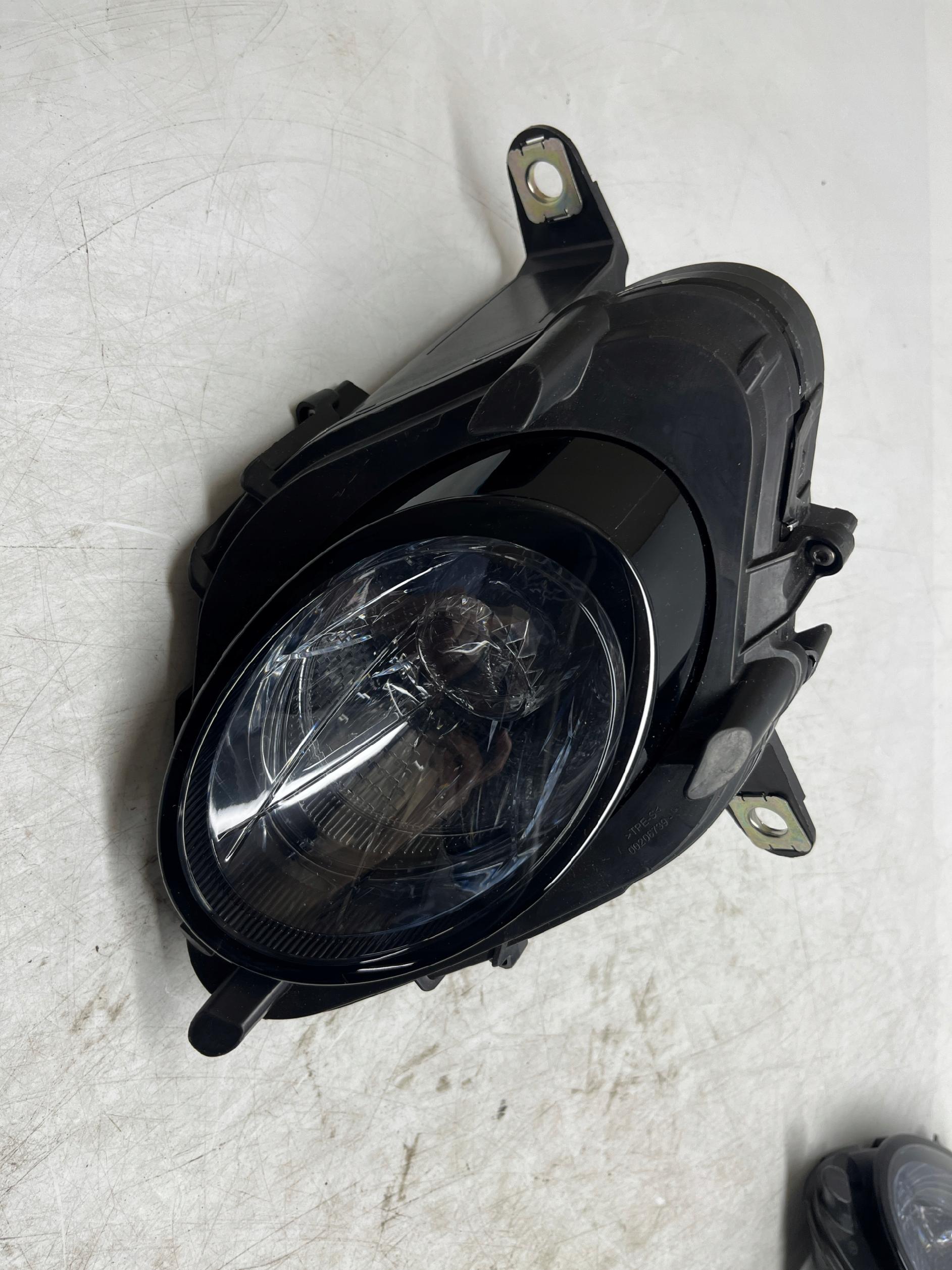 BENTLEY CONTINENTAL GT LAMPA LEWA KIERUNKOWSKAZ DRL HALOGEN LED 3SD953041