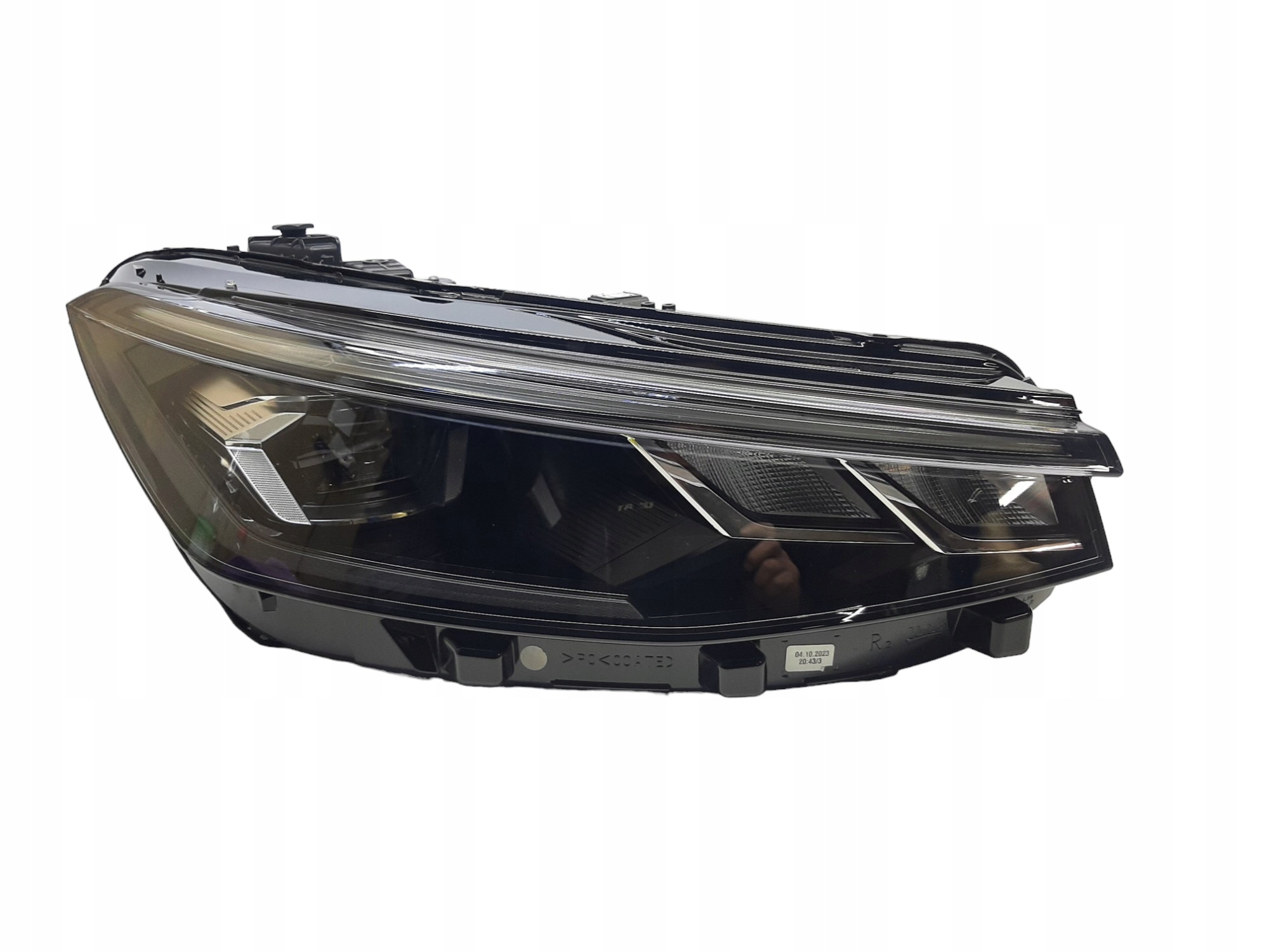 VW Passat B9 Reflektor Lampa Led PRAWA 3J1941006