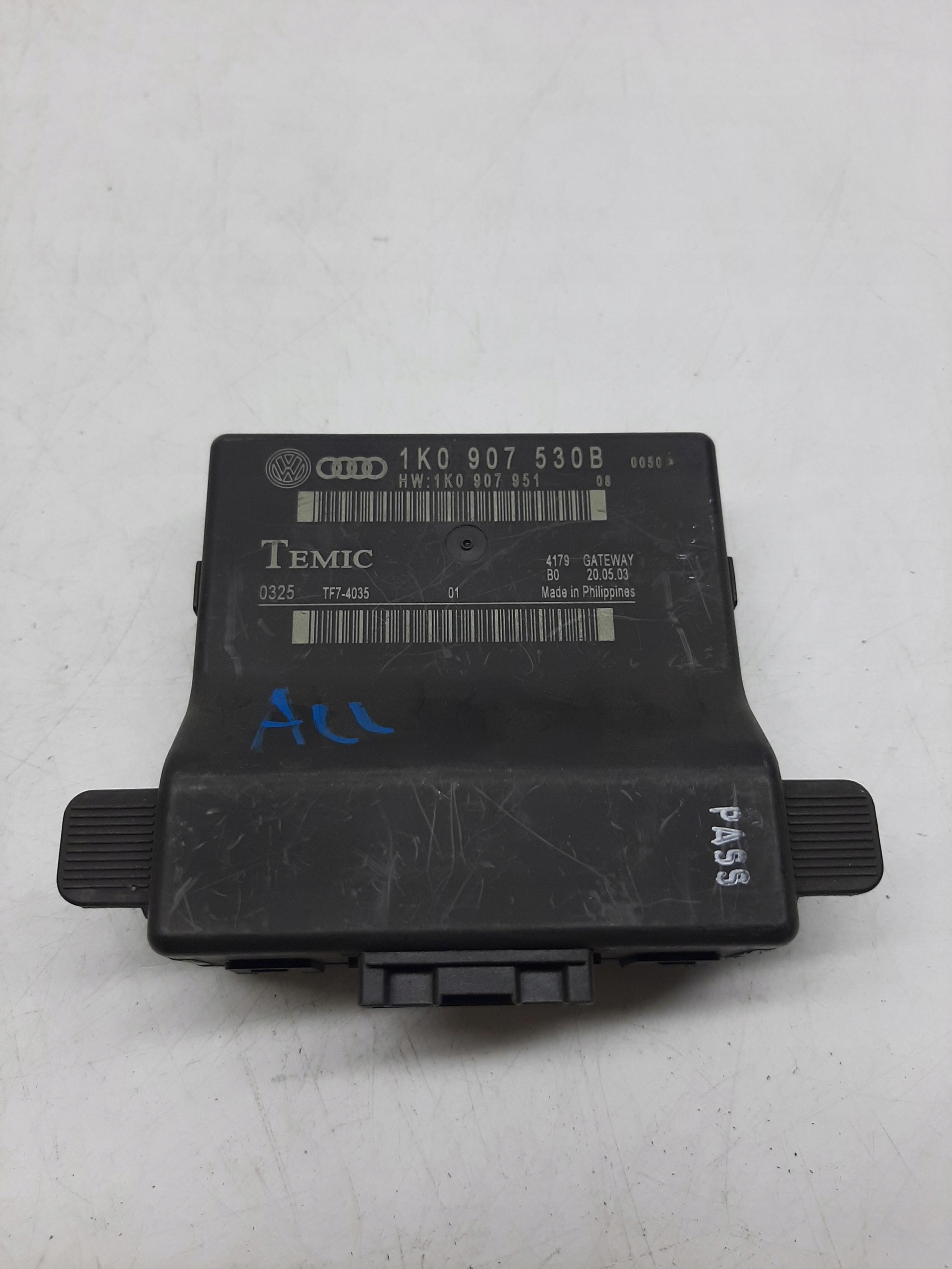 VW GOLF V AUDI A3 8P MODUŁ INTERFACE GATEWAY 1K0907530B 1K0907951